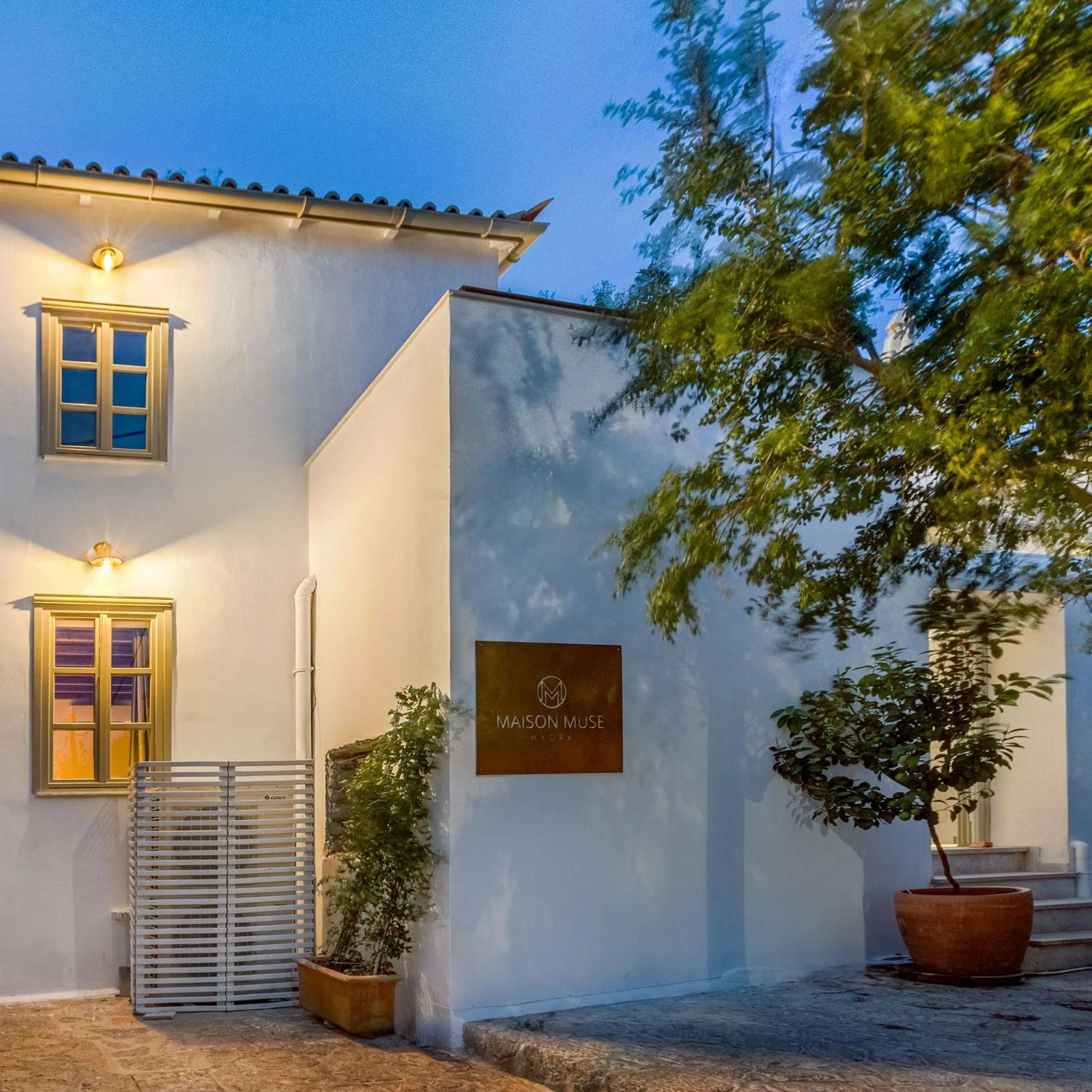 Property building in Maison Muse