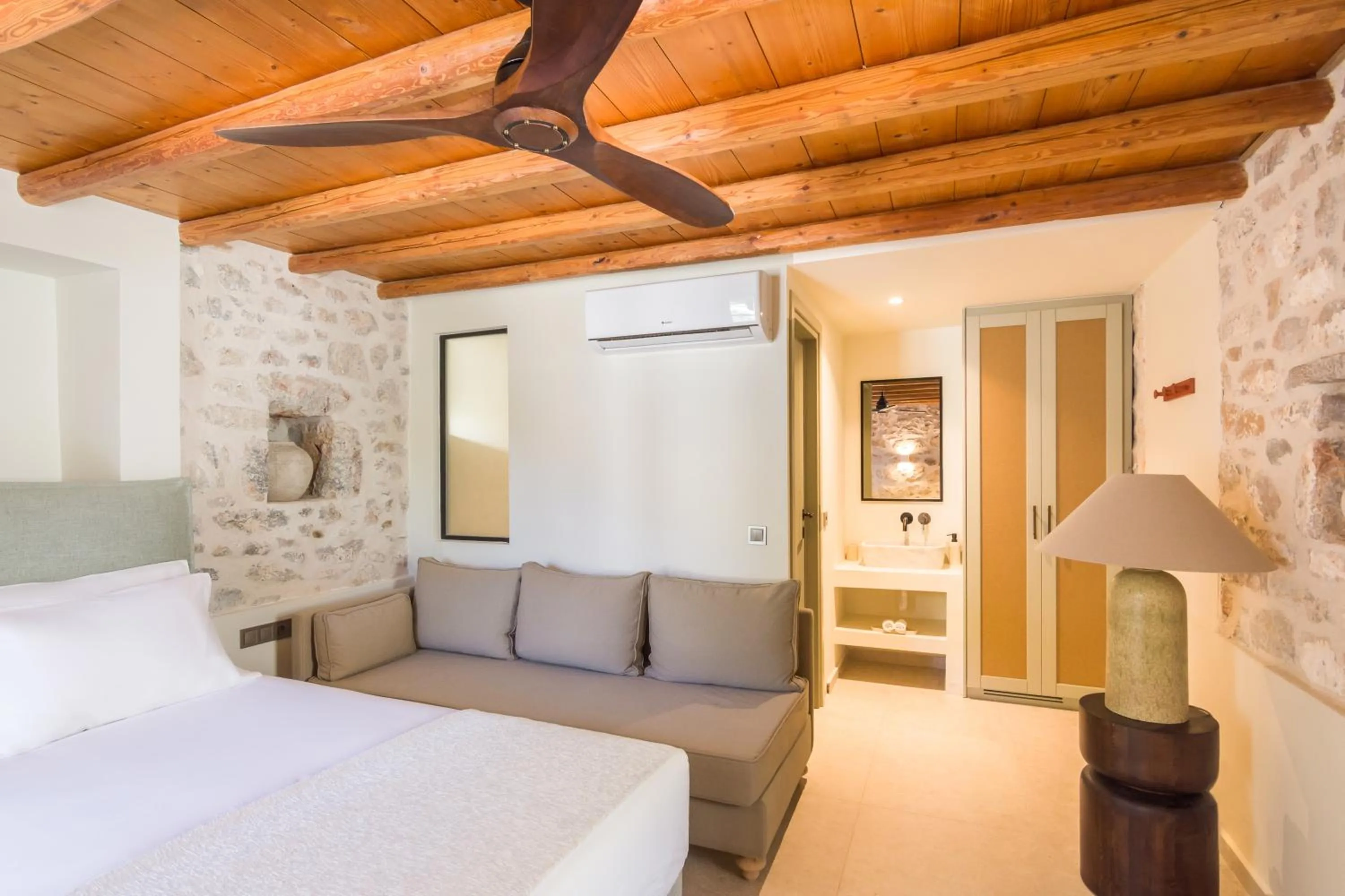 Living room, Bed in Maison Muse