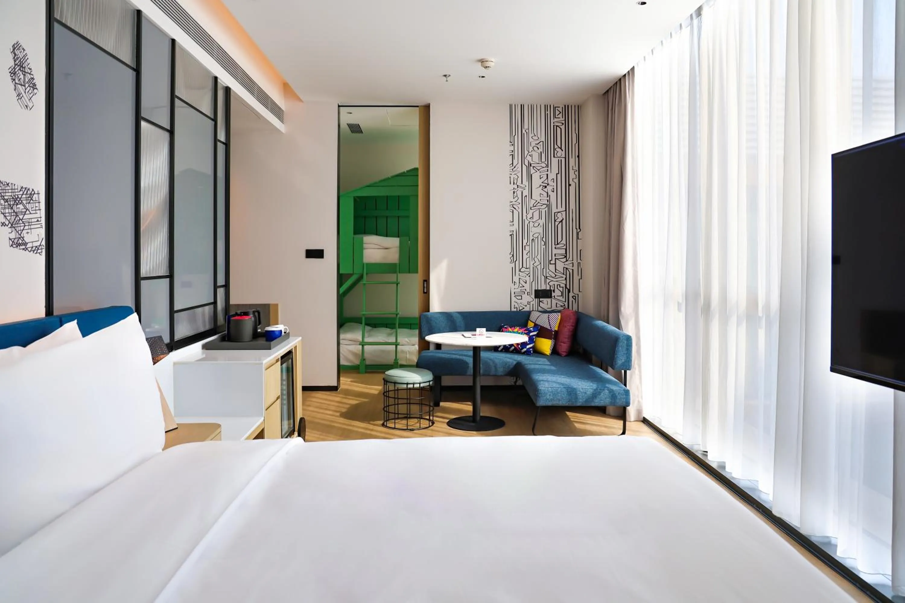 Photo of the whole room, Bed in Aloft Beijing Huairou