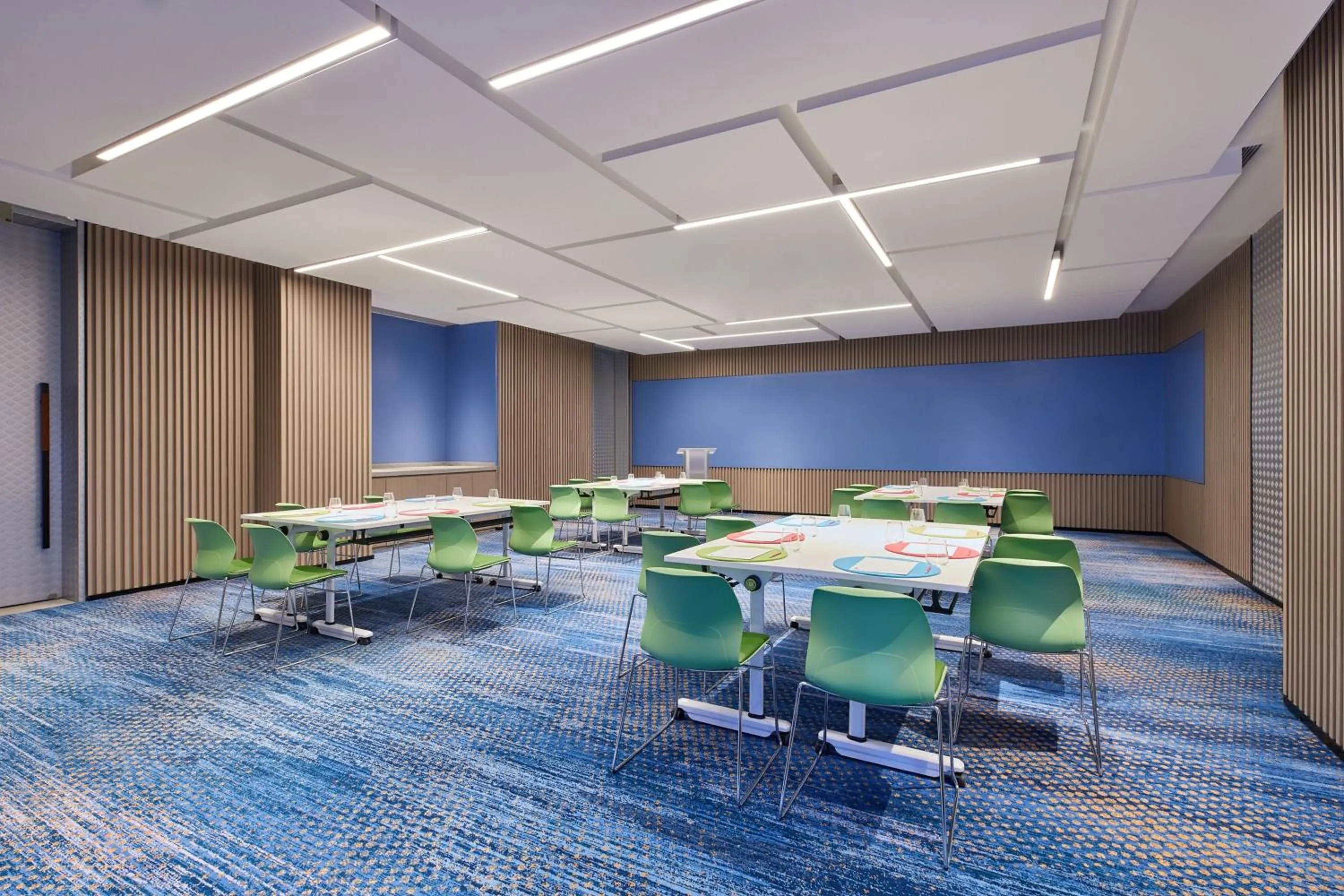 Meeting/conference room in Aloft Beijing Huairou