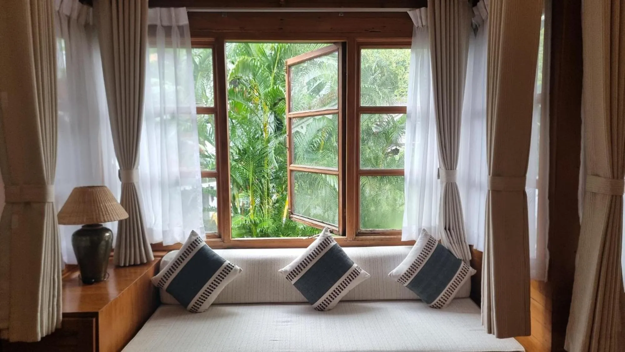 View (from property/room), Bed in Governor's Residence