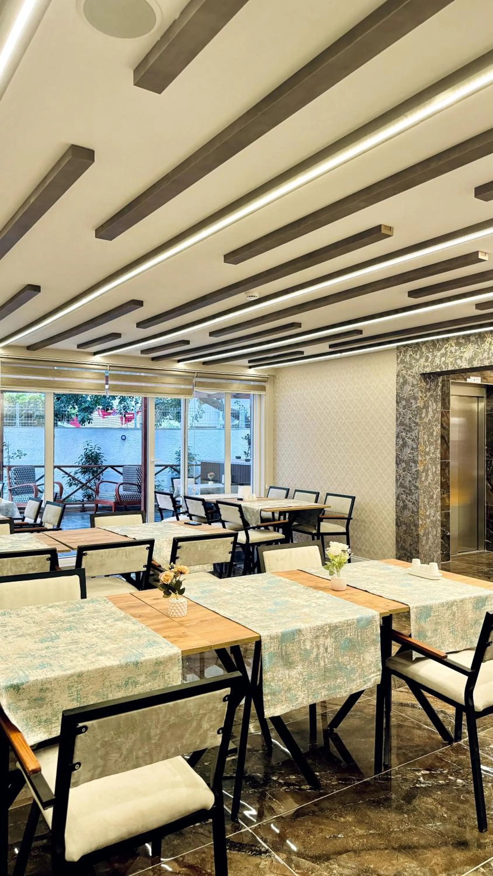 Restaurant/places to eat in Toprak City Hotel Antalya