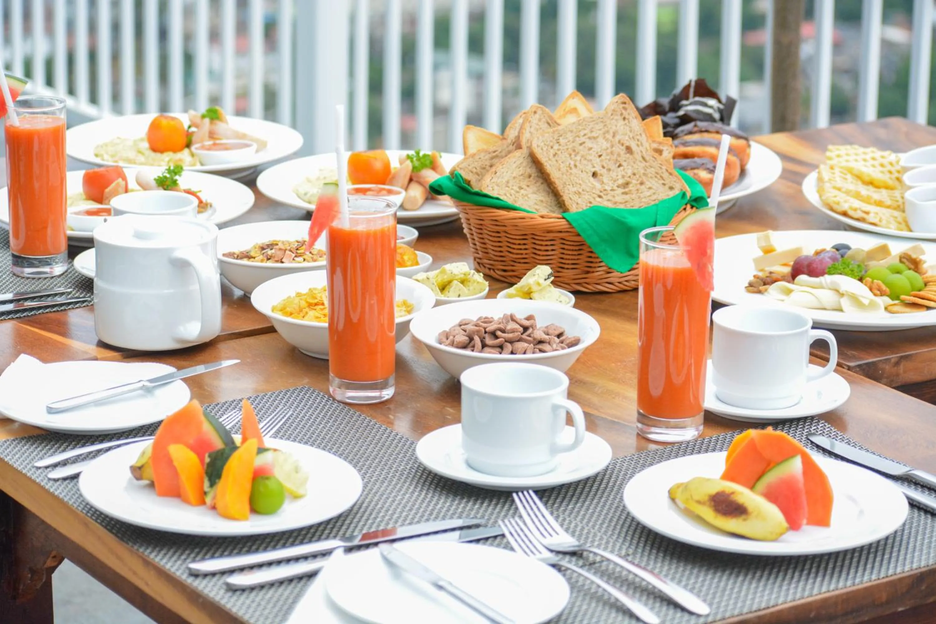 Hill Paradise Hanthana