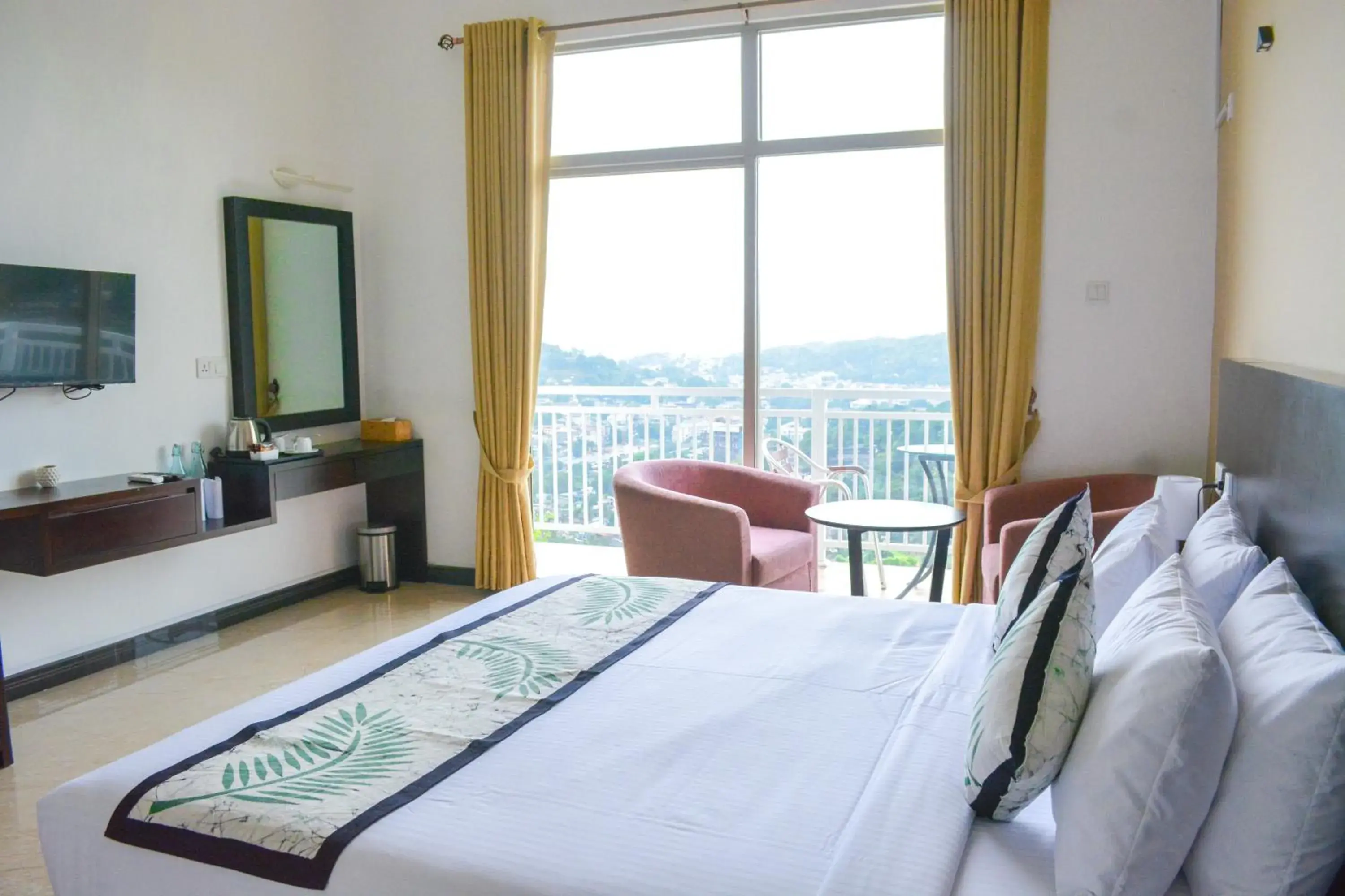 Deluxe Triple Room in Hill Paradise Hanthana Deluxe Triple Room in Hill Paradise Hanthana