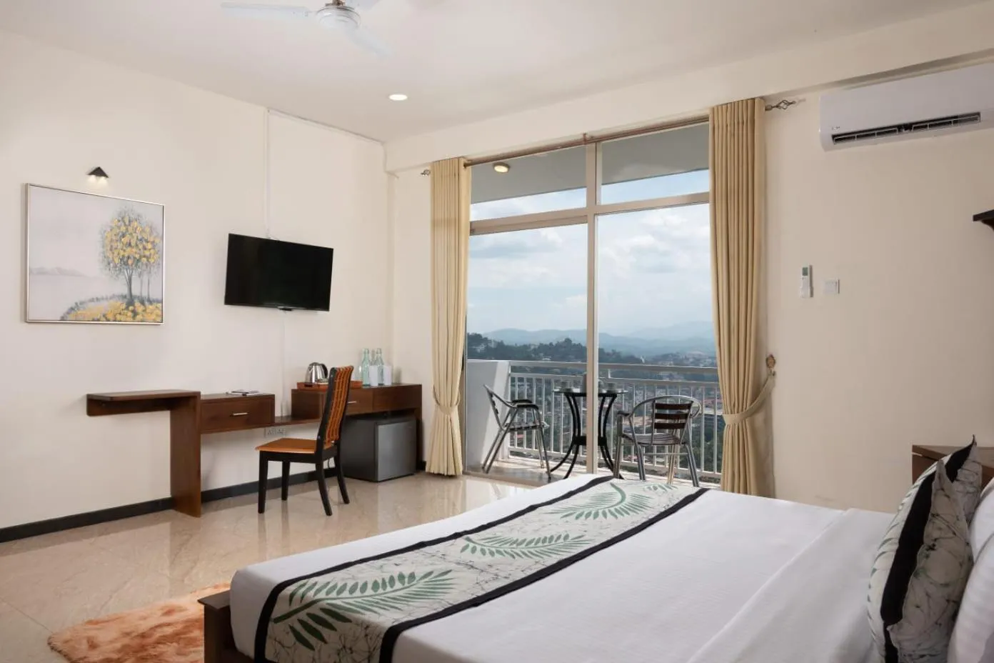 Bed in Hill Paradise Hanthana