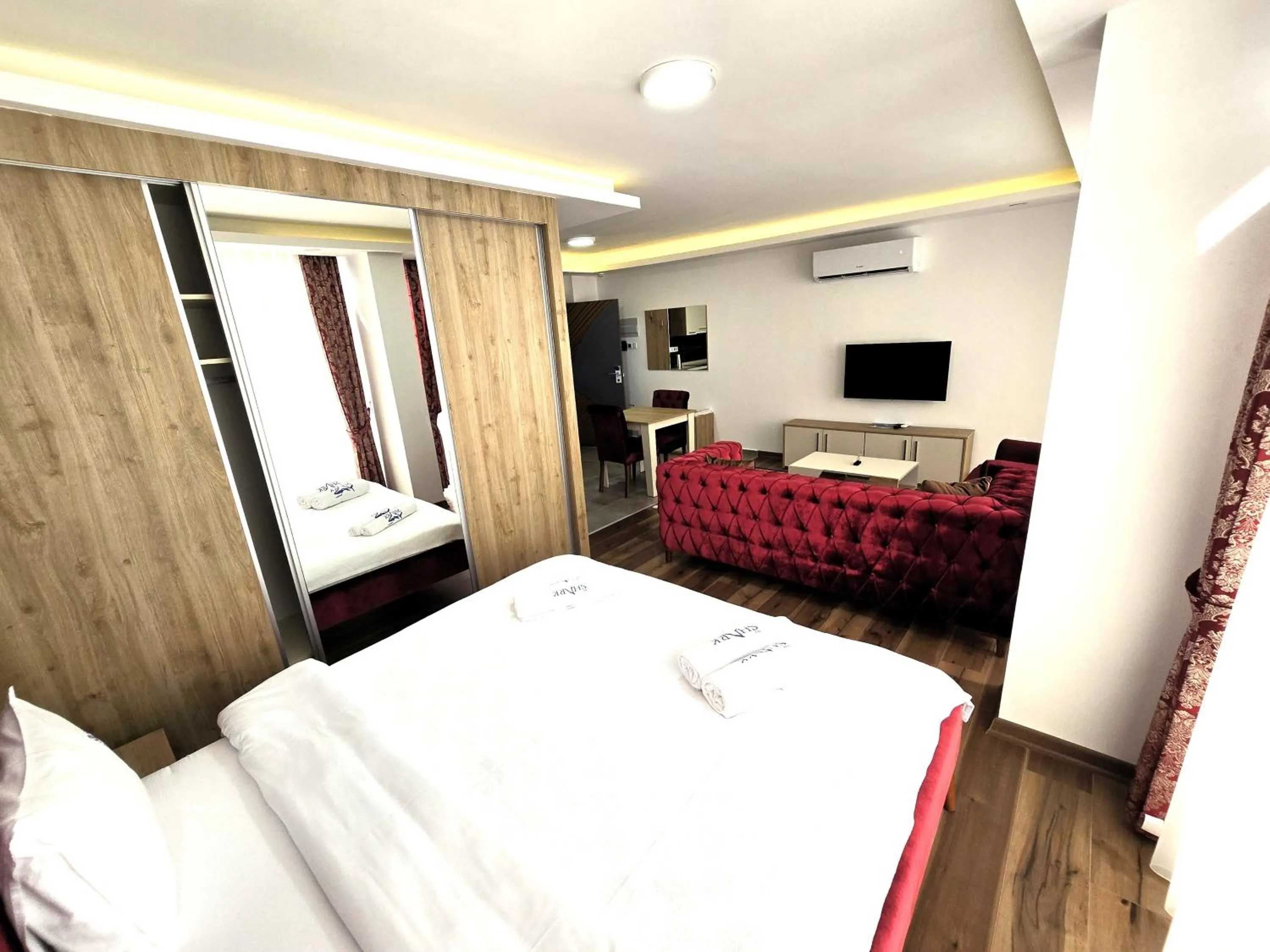 Bed in Nurel Shark Residence