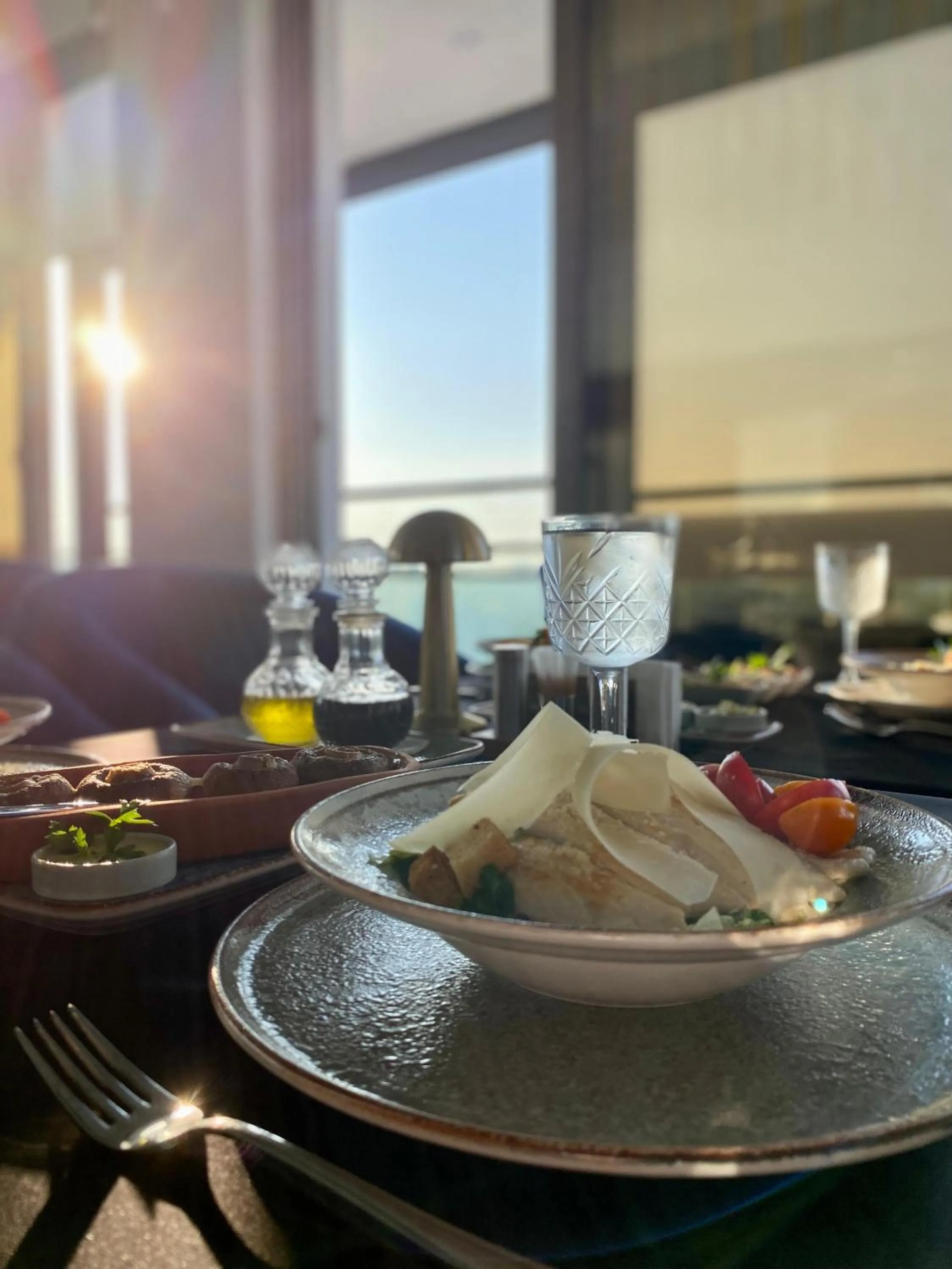 Food and drinks in Nurel Shark Residence