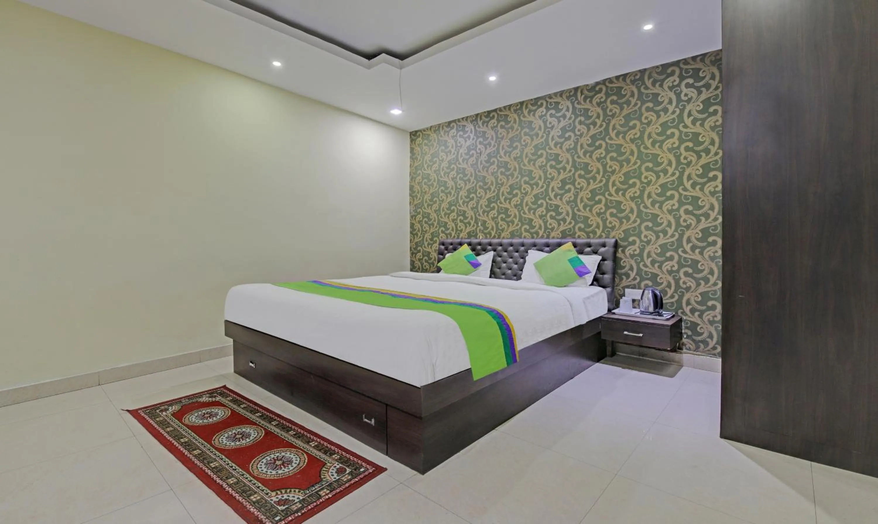 Bedroom, Bed in Treebo Archie Regency