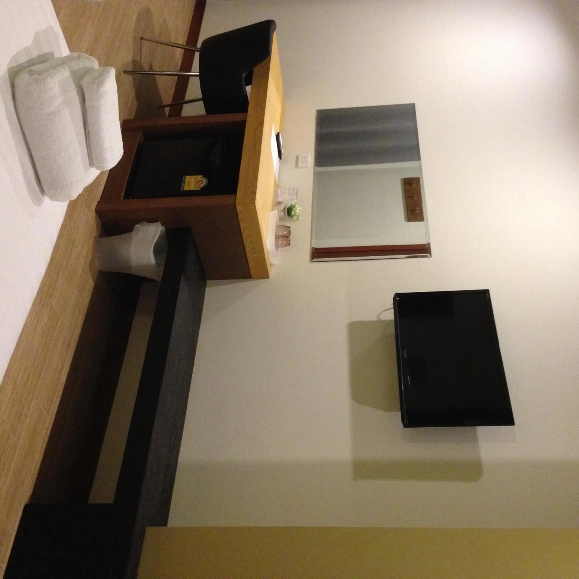 TV and multimedia in Bird Day Boutique Hotel