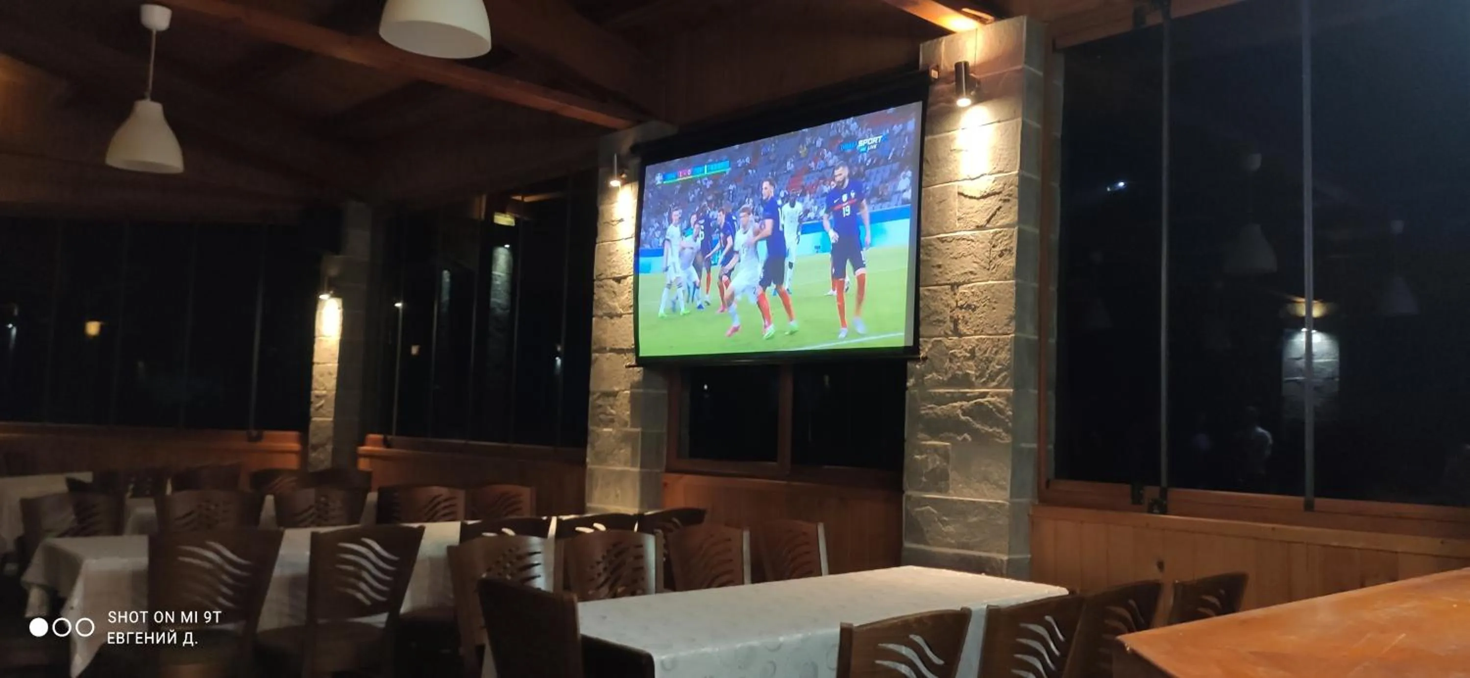 TV and multimedia in Alpine Garden Hotel (Trayanovi Dvori)