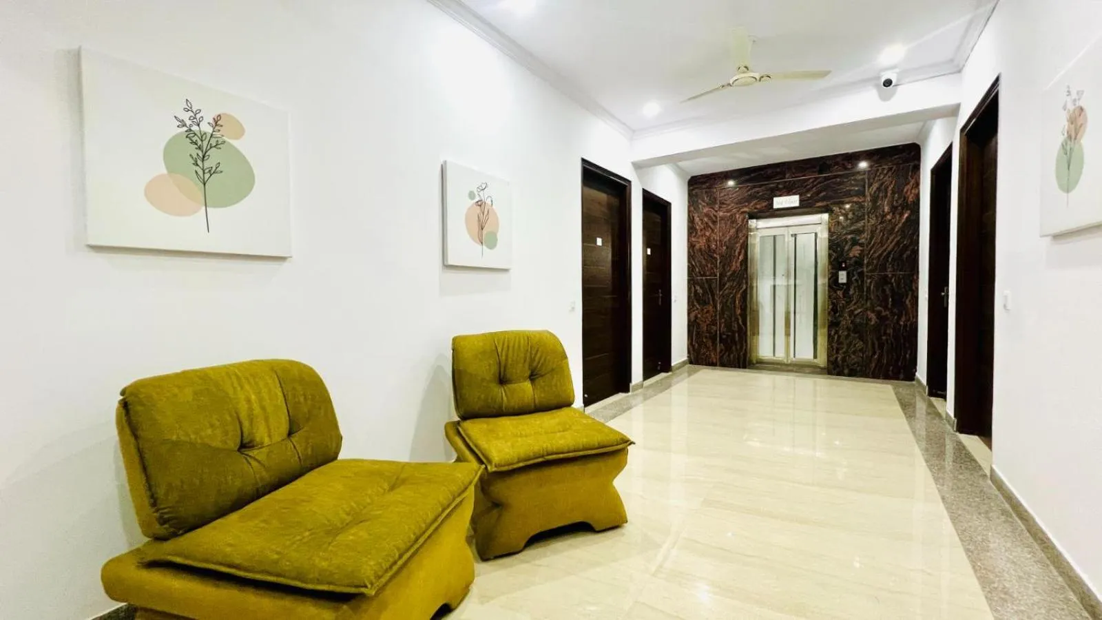 Lobby or reception in ZEN Suites - Golf Course Road Gurgaon