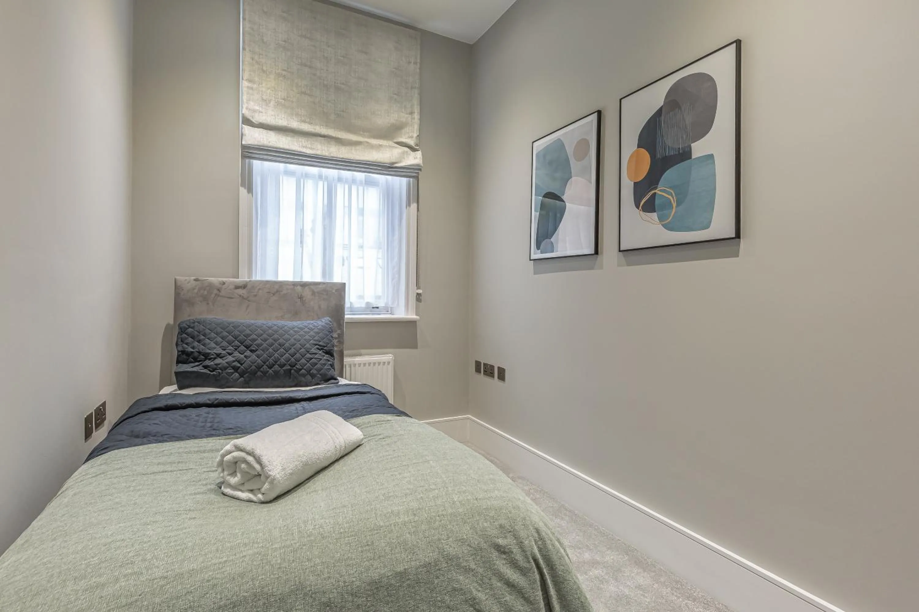 Bedroom, Bed in Green Street Residences by Aeria Apartments