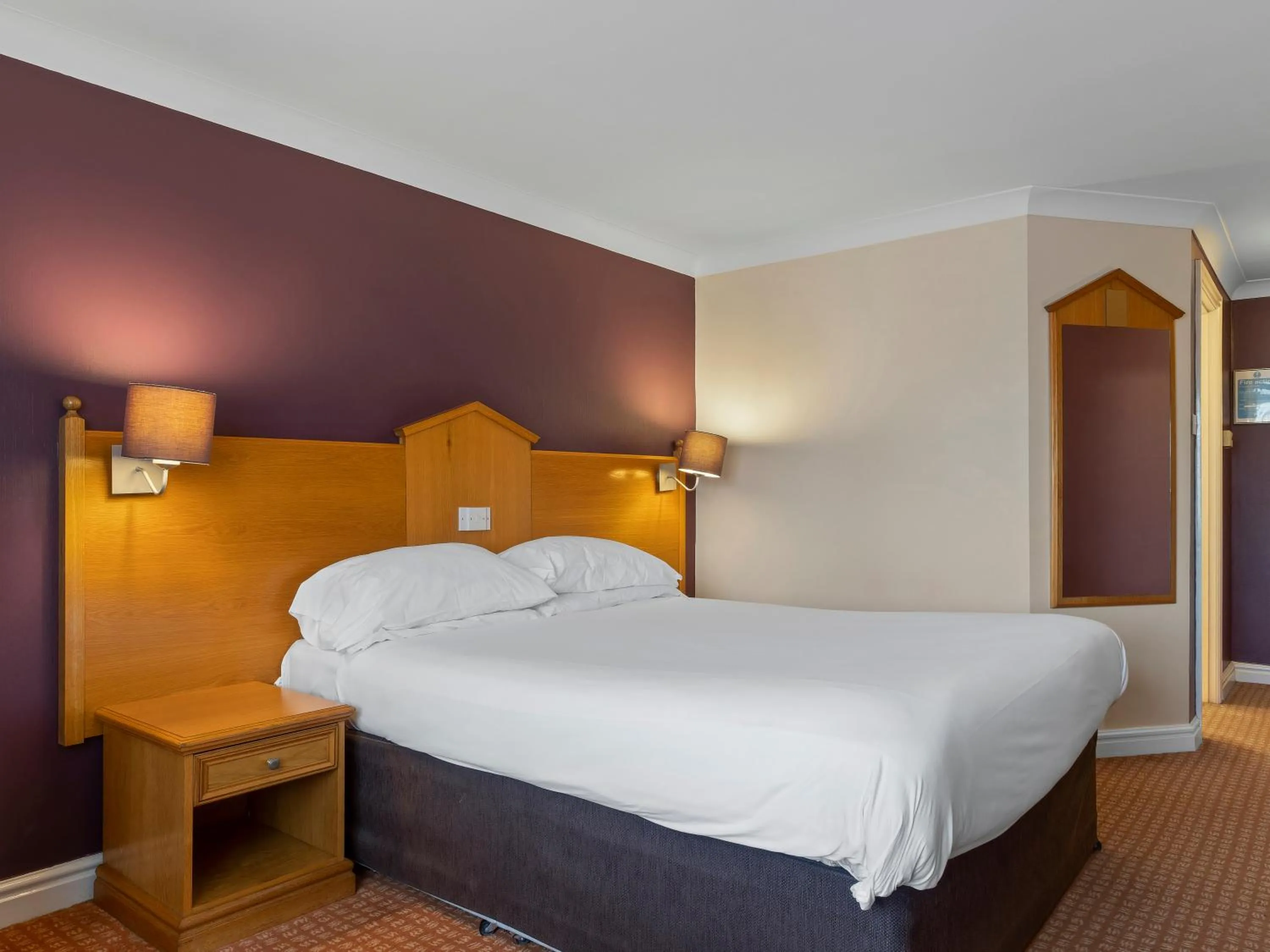 Bed in Widnes Halton Everglades Park Hotel