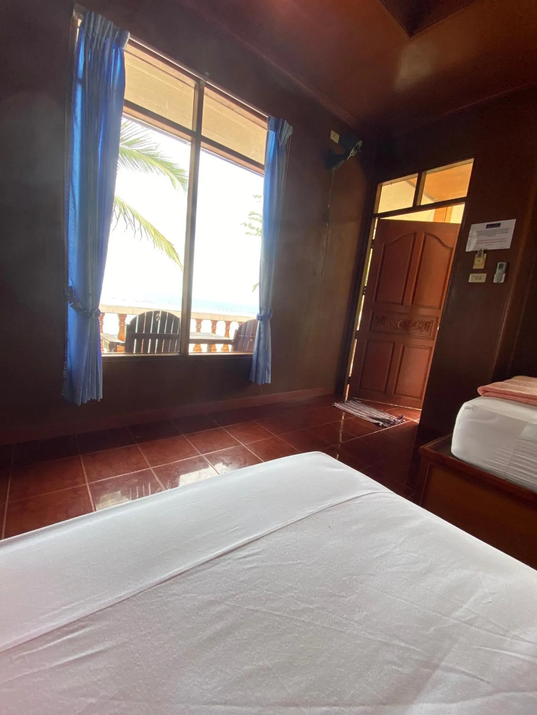 Bed in Rainbow Bungalow Haadrin Koh Phangan