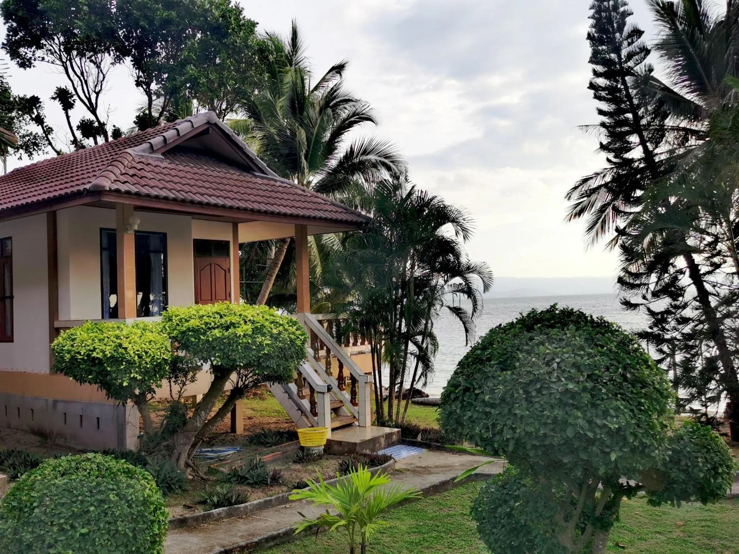 Rainbow Bungalow Haadrin Koh Phangan