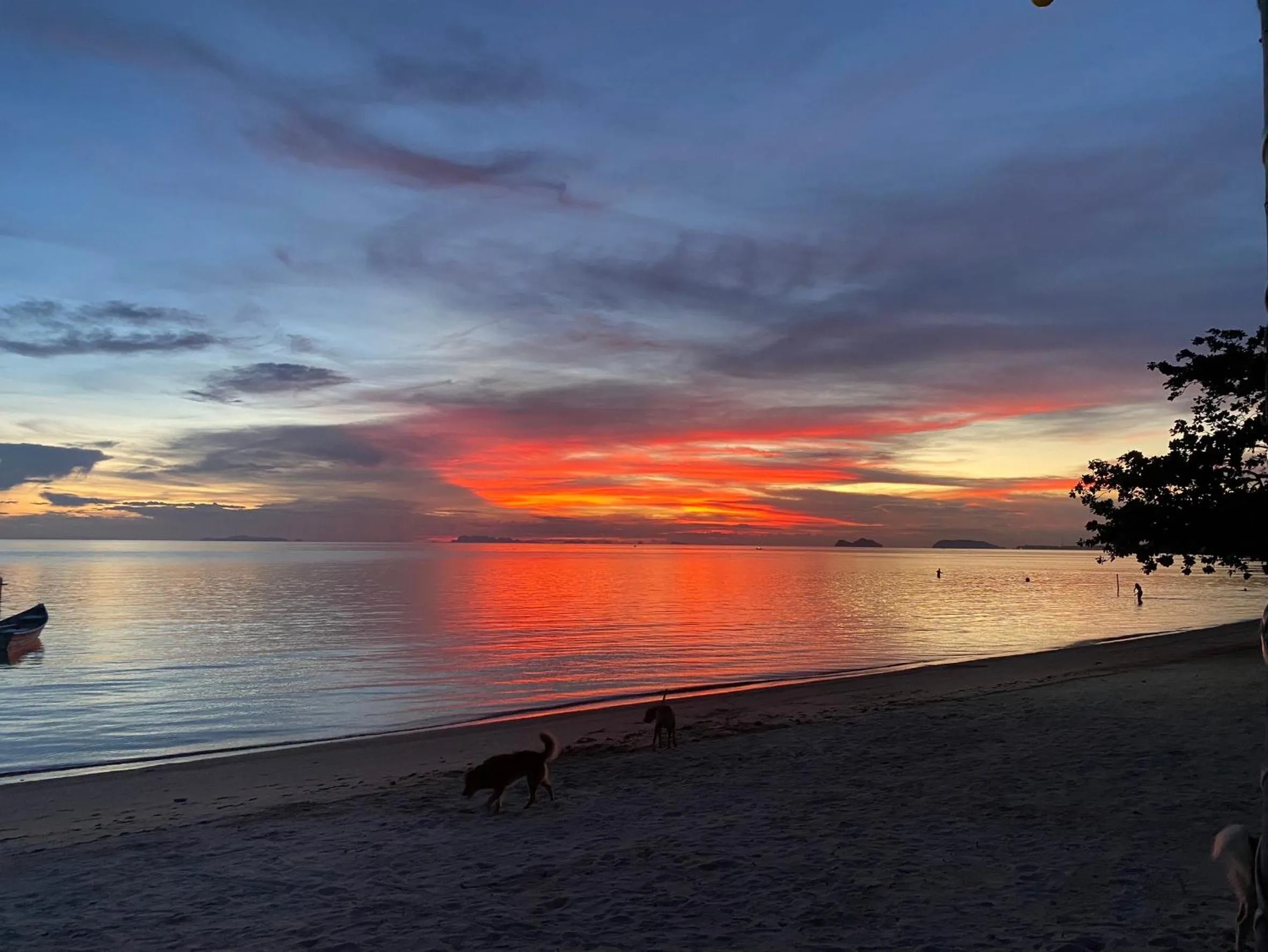 Rainbow Bungalow Haadrin Koh Phangan