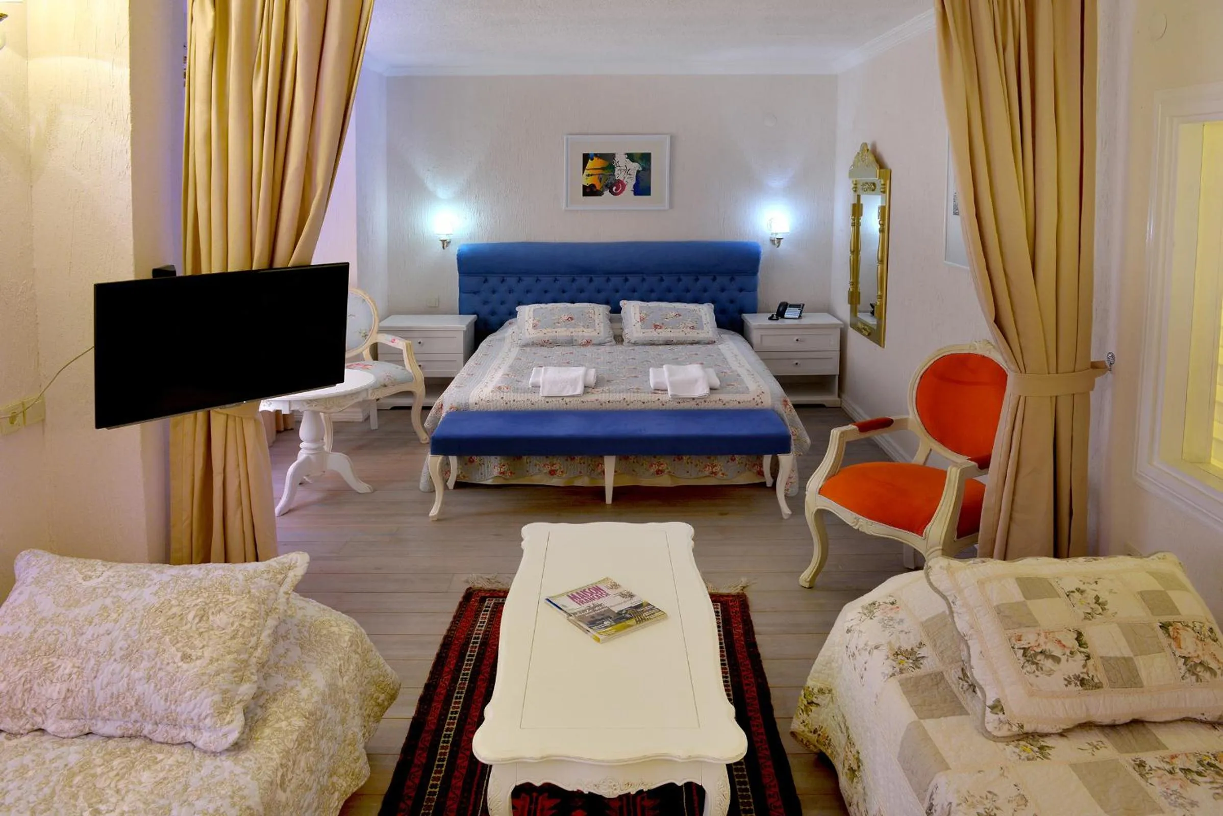 Photo of the whole room, Bed in Aeneas Hotel