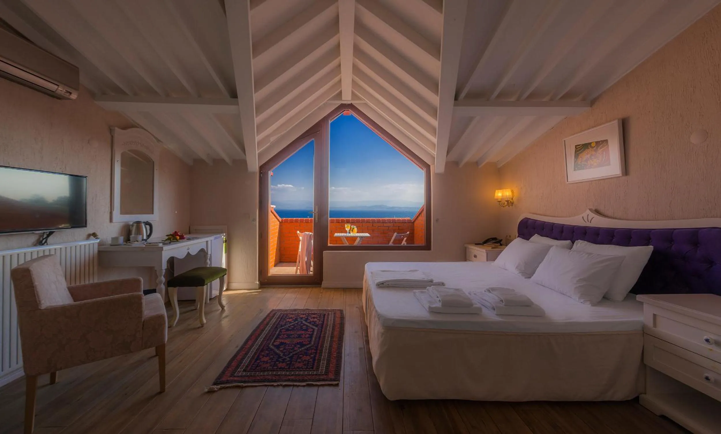 Shower in Aeneas Hotel