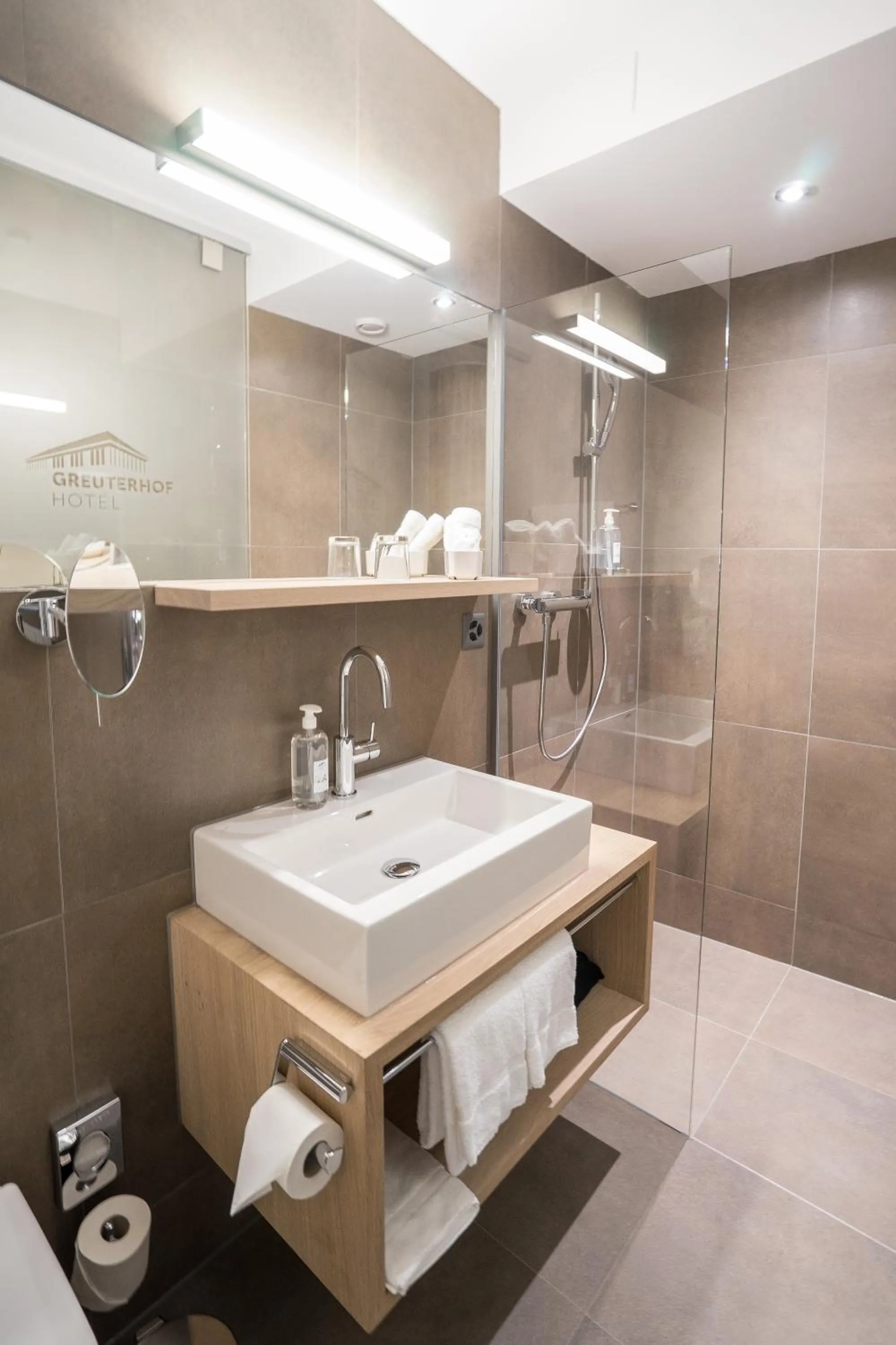 Shower in Hotel Greuterhof Islikon