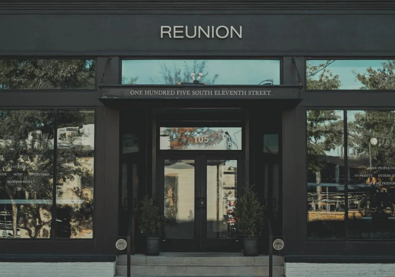 Reunion Hotel