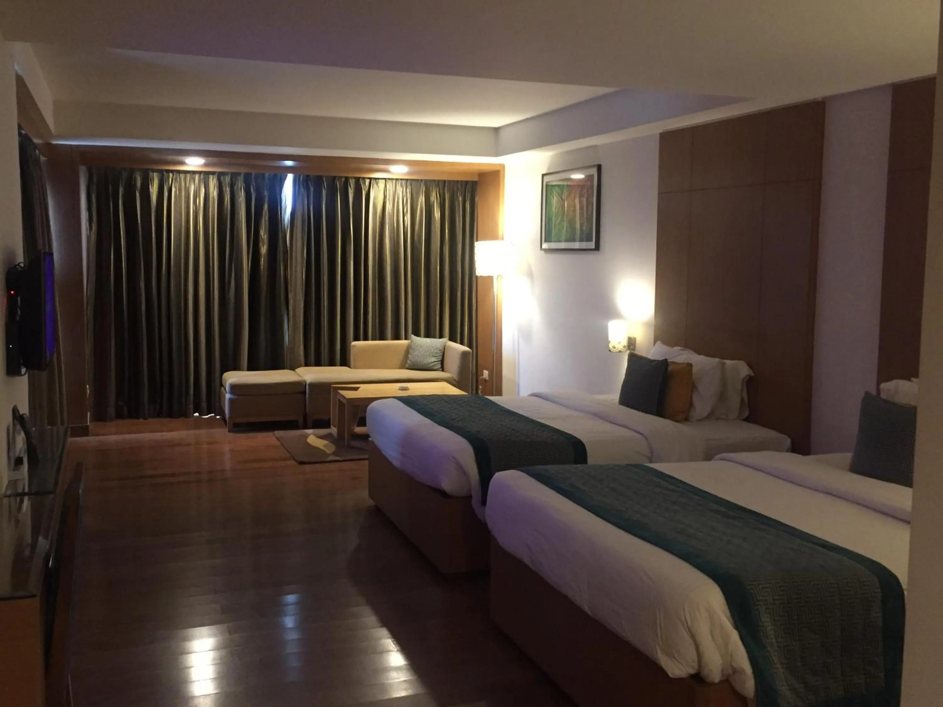 Photo of the whole room, Bed in Lemon Tree Hotel, Dehradun