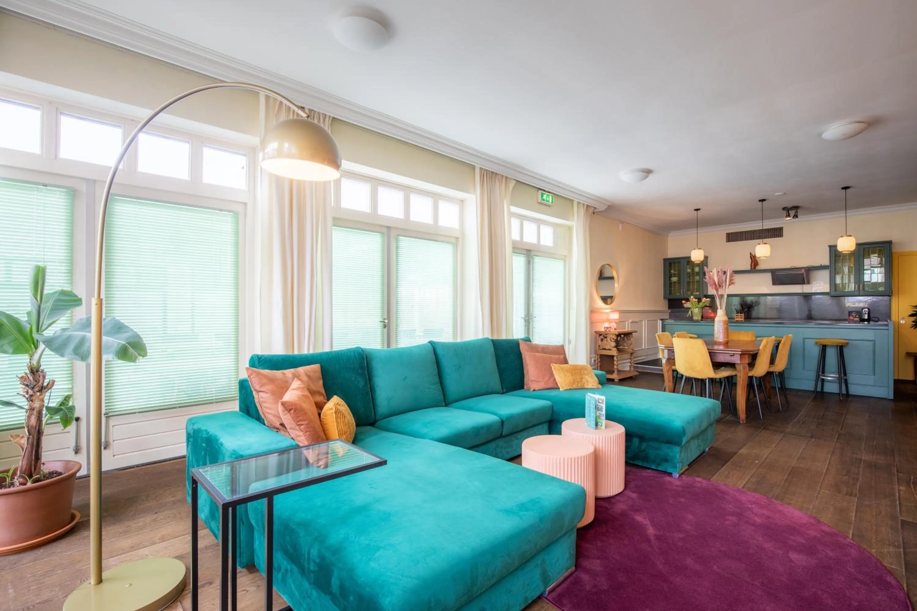 Seating area in Hotel Nieuw Antiek