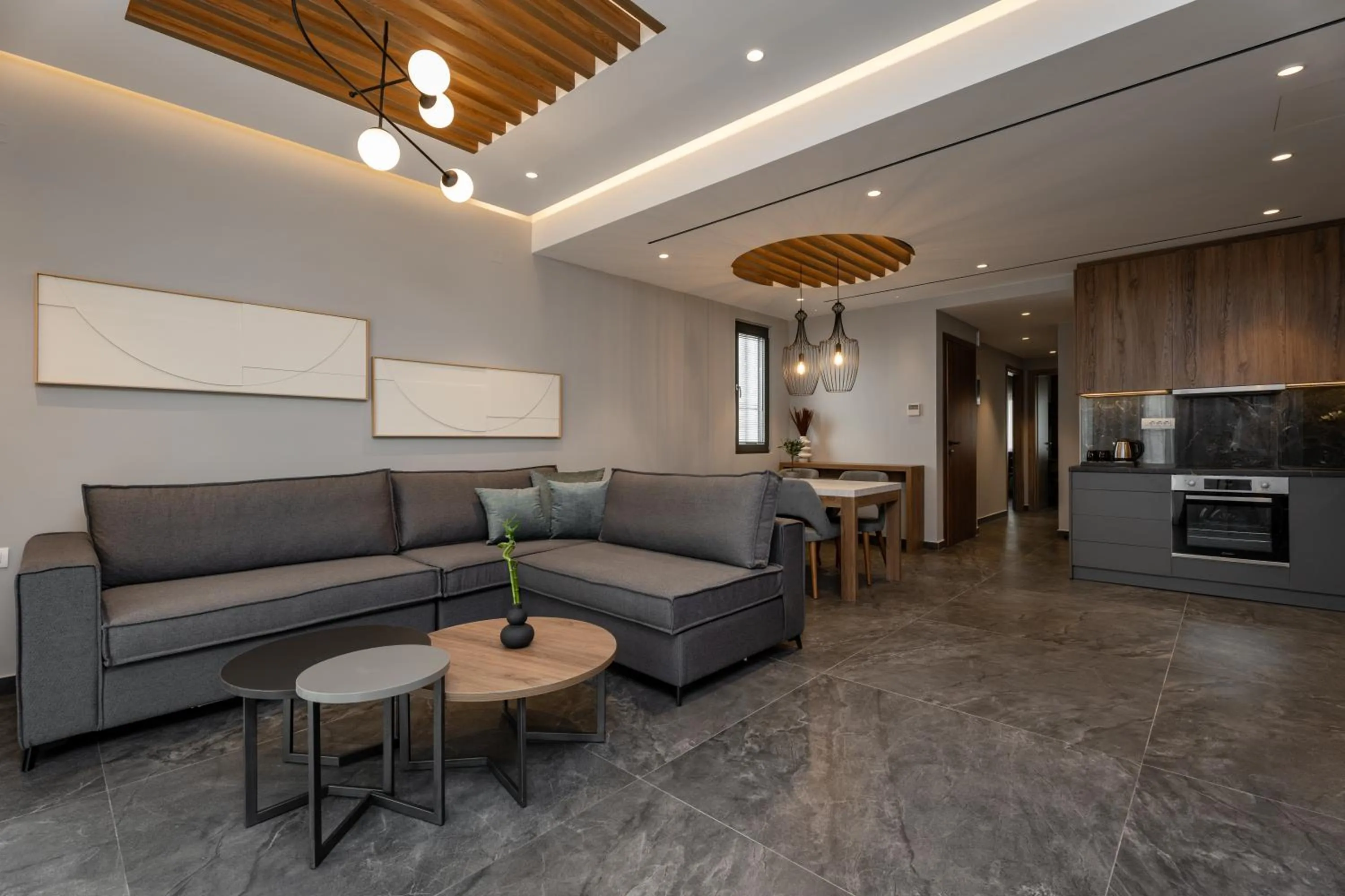 Kitchen or kitchenette in Omikron Luxury Residences by Semavί