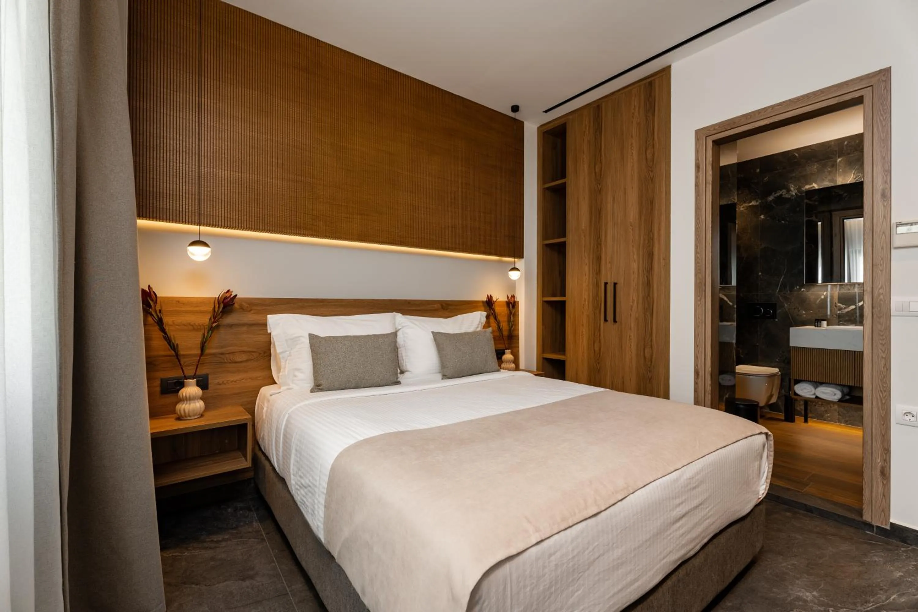 Bathroom, Bed in Omikron Luxury Residences by Semavί