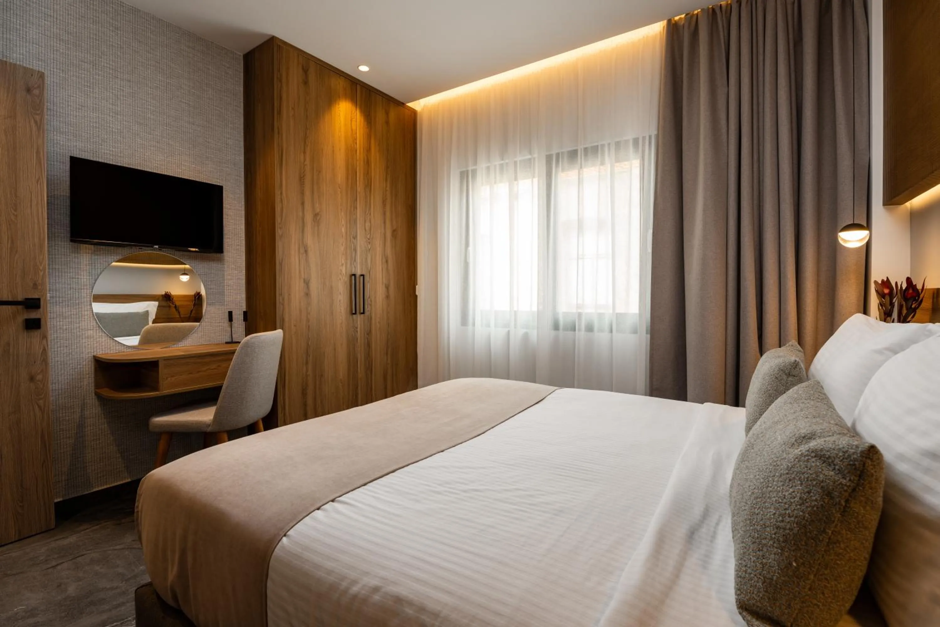 Bed in Omikron Luxury Residences by Semavί