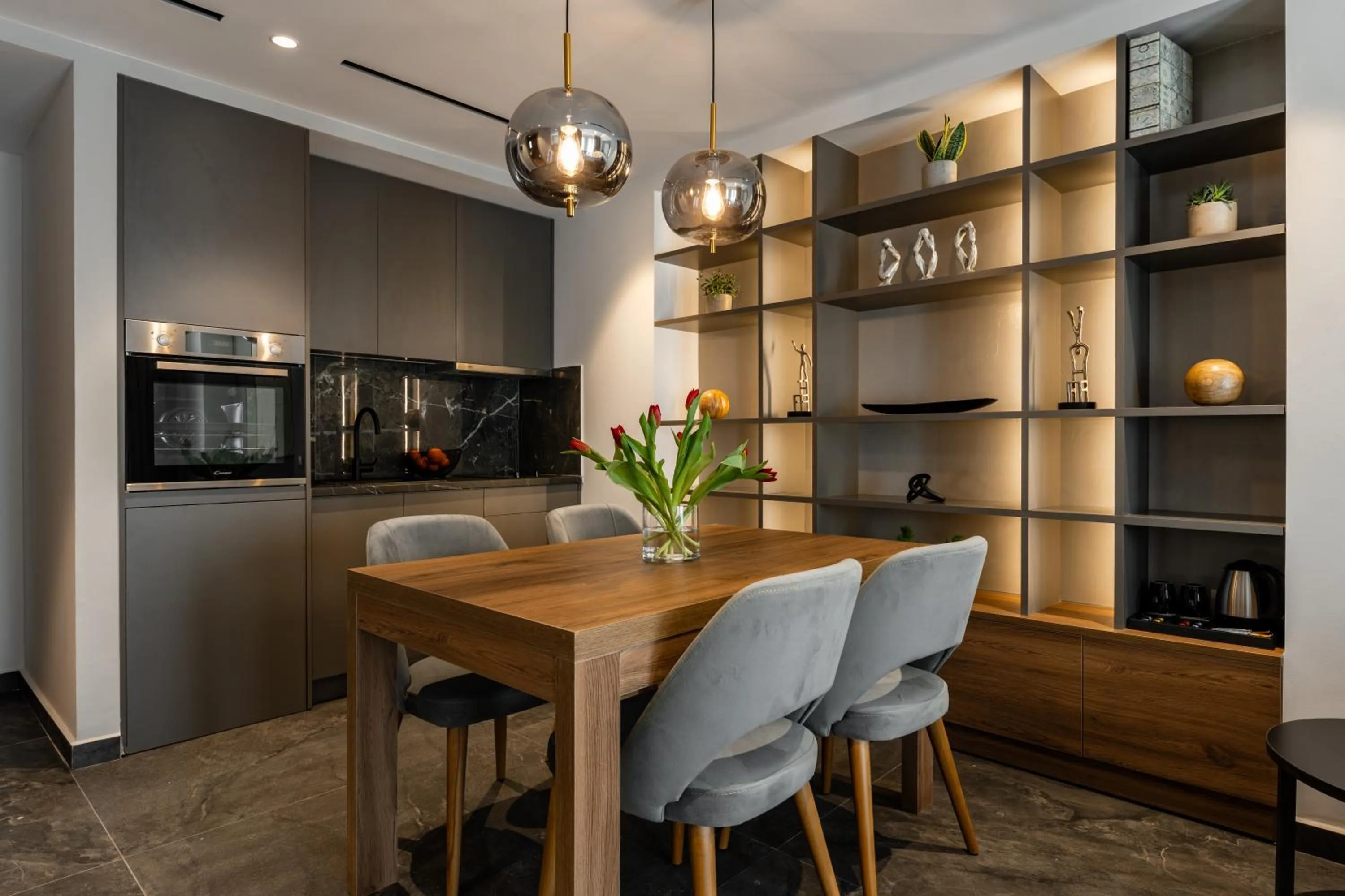 Coffee/tea facilities in Omikron Luxury Residences by Semavί