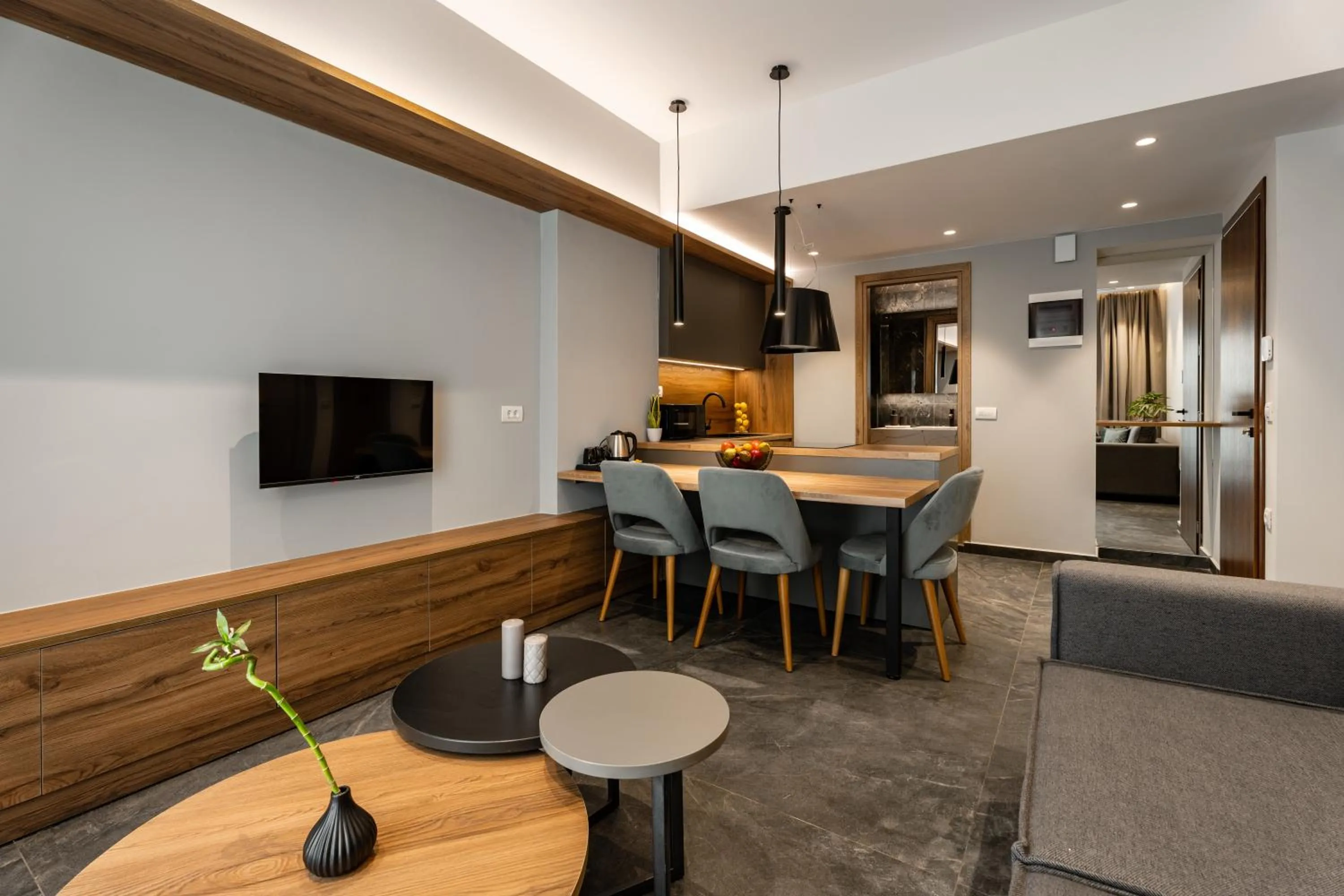 TV and multimedia in Omikron Luxury Residences by Semavί