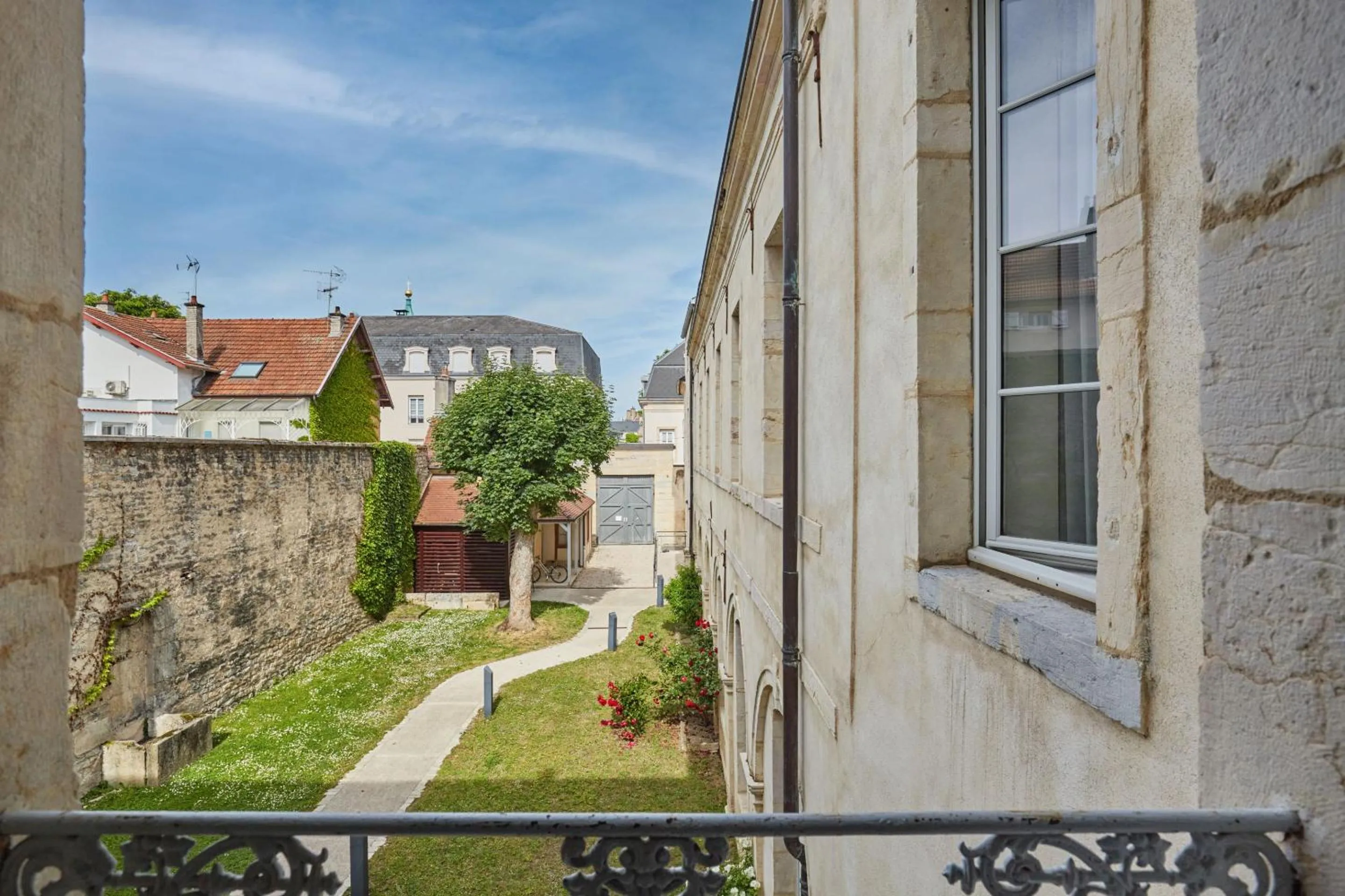 Day in Appart'hôtel Odalys City - Dijon Centre Les Cordeliers