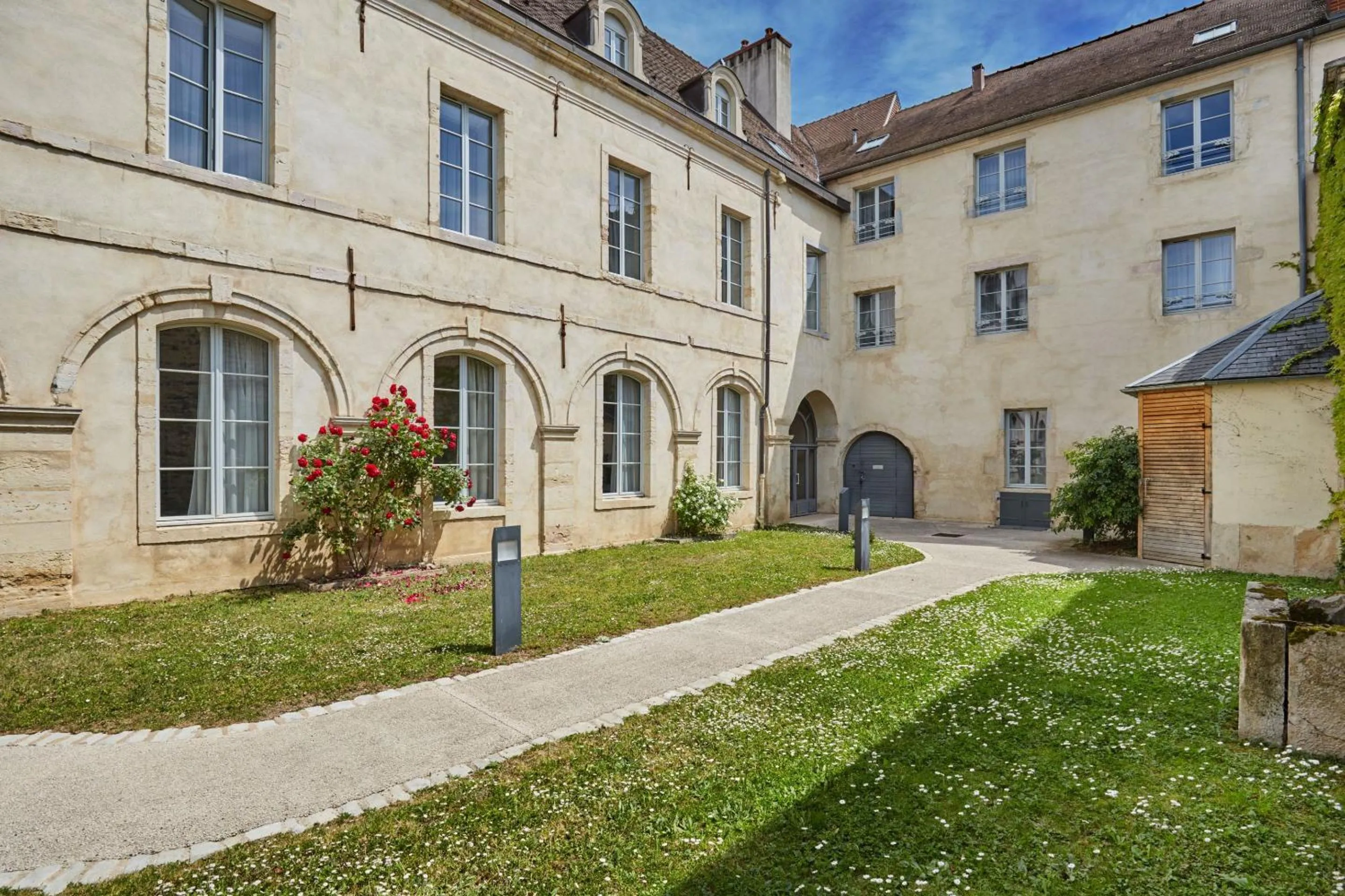Property building in Appart'hôtel Odalys City - Dijon Centre Les Cordeliers