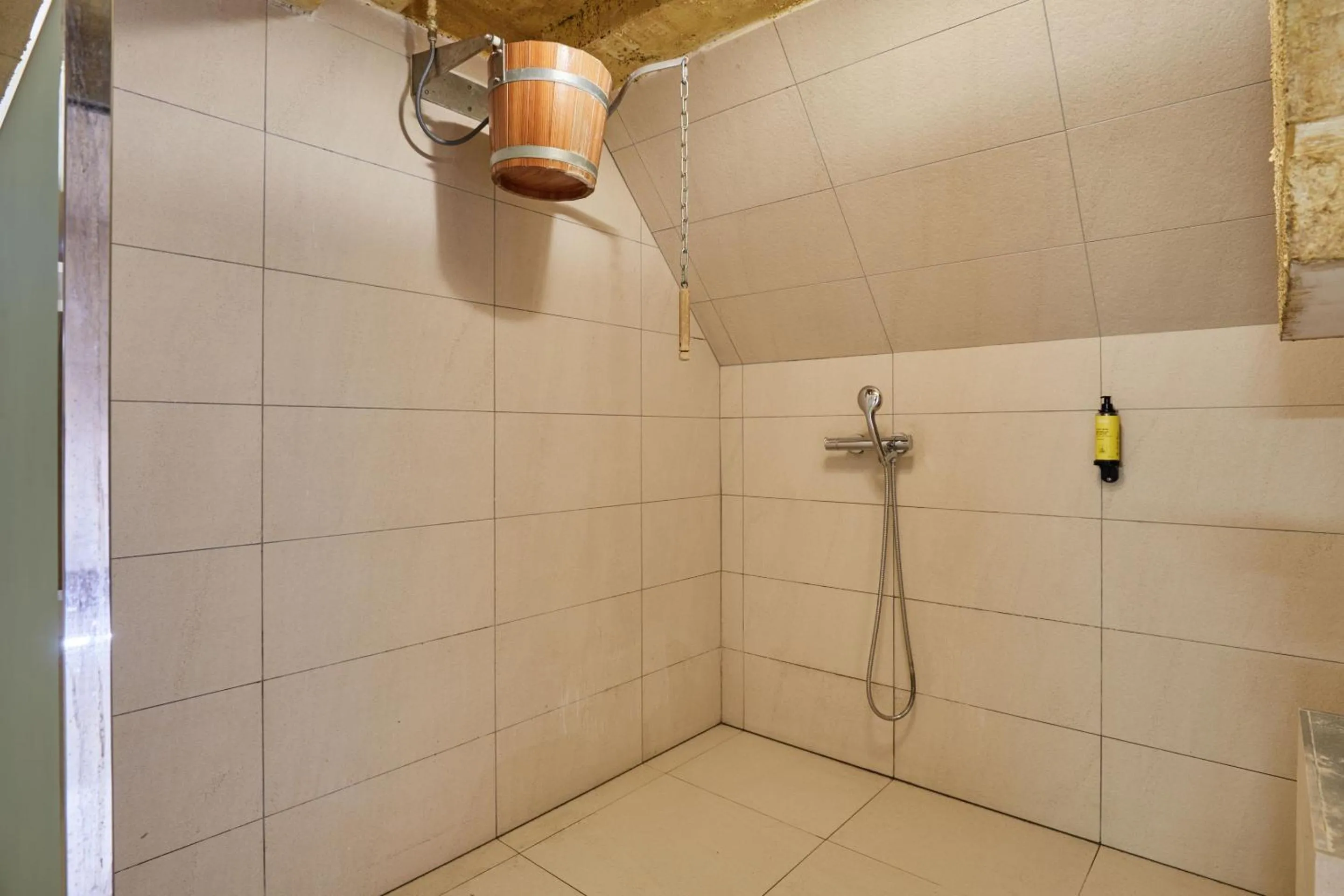 Spa and wellness centre/facilities in Appart'hôtel Odalys City - Dijon Centre Les Cordeliers