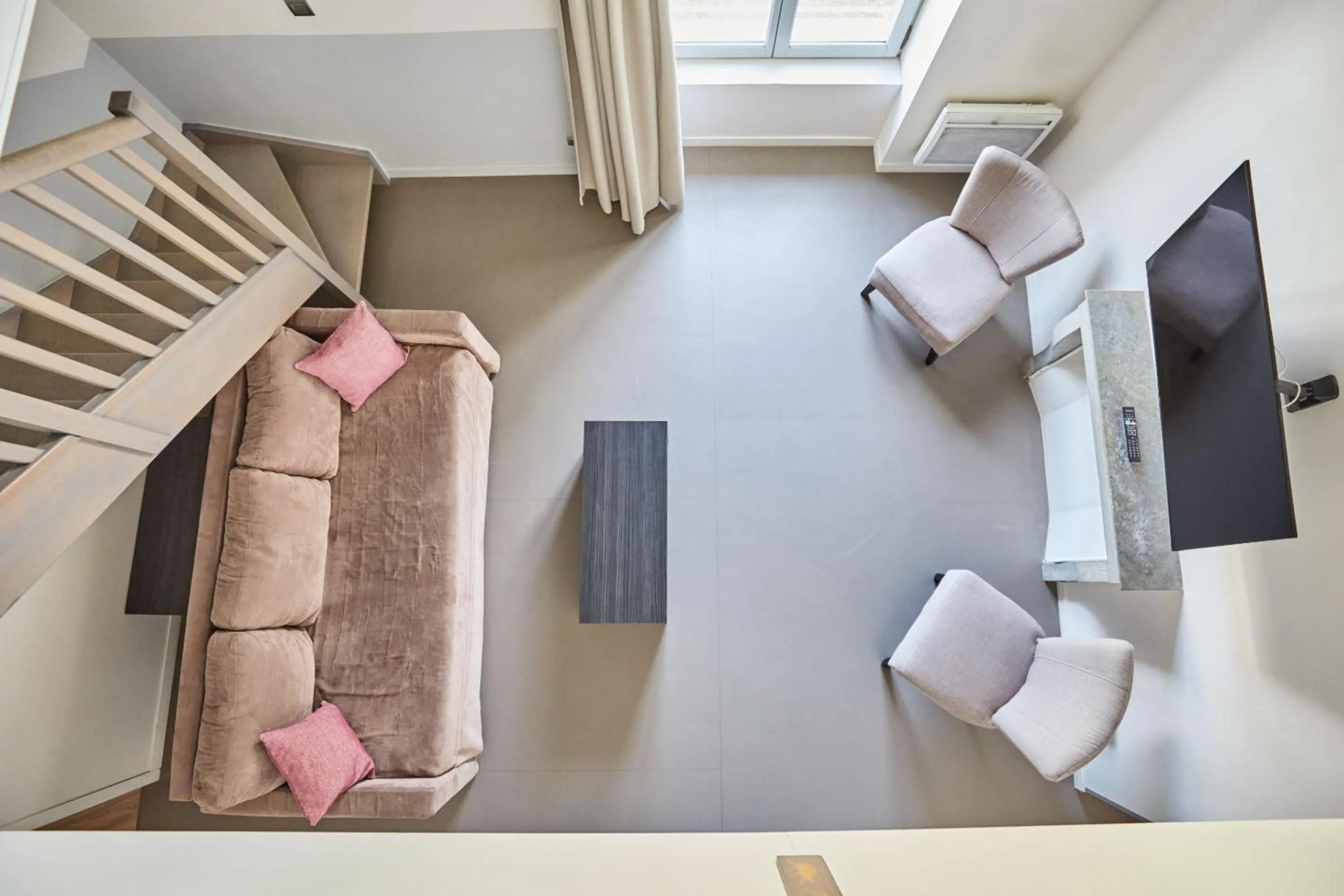 TV and multimedia in Appart'hôtel Odalys City - Dijon Centre Les Cordeliers