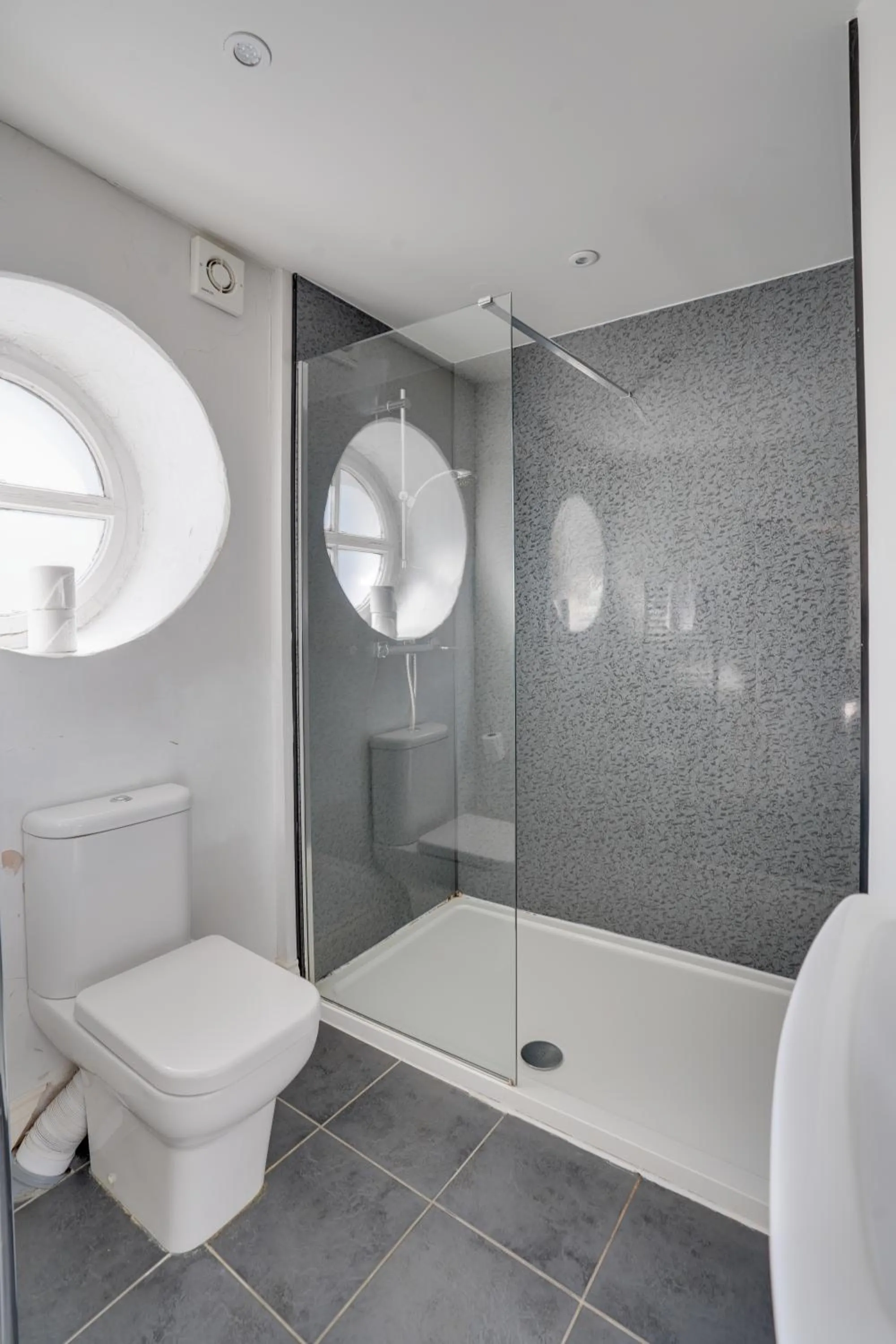 Shower in The County Hotel - Self Check-In, Ultra Fast WI-FI, Free Parking, Central Location