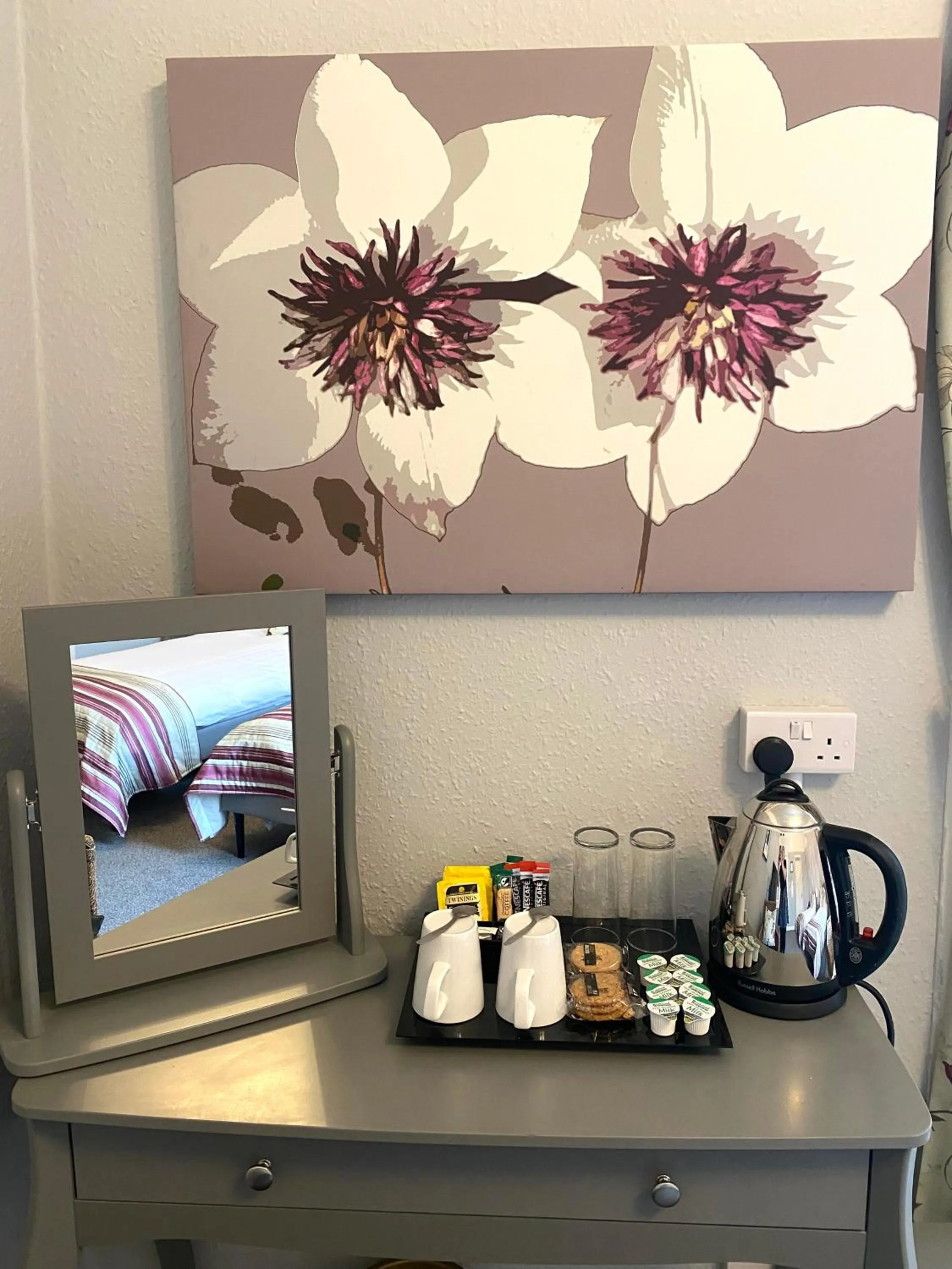 Bedroom in The County Hotel - Self Check-In, Ultra Fast WI-FI, Free Parking, Central Location