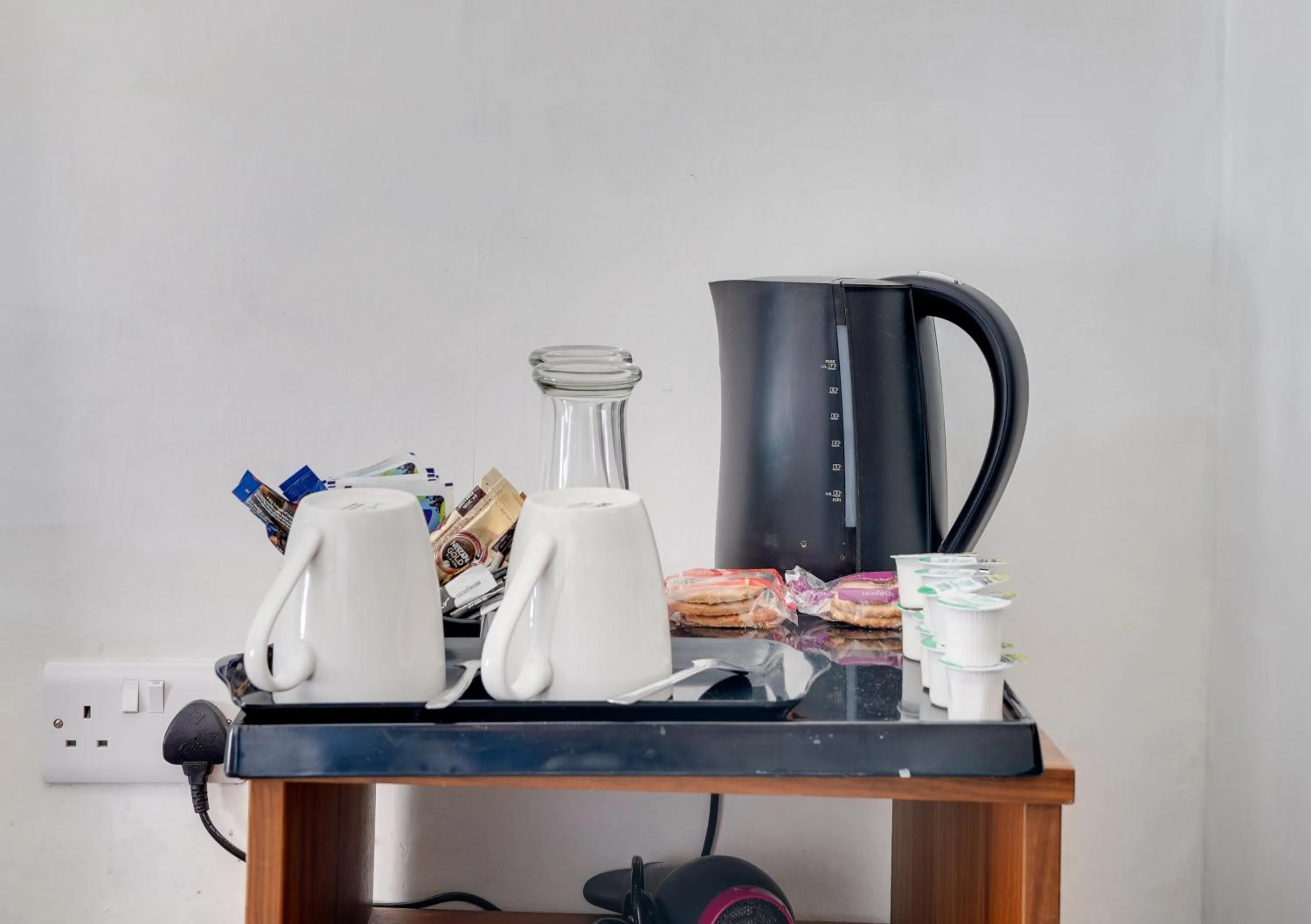 Coffee/tea facilities in The County Hotel - Self Check-In, Ultra Fast WI-FI, Free Parking, Central Location