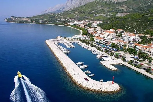 Day in Villa Bougenvilia Tomas