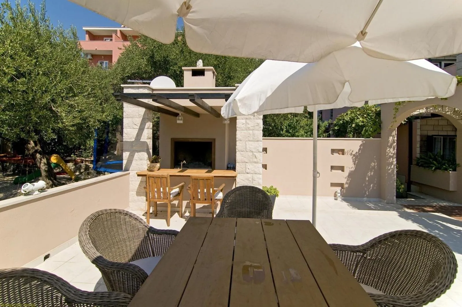 Patio in Villa Bougenvilia Tomas