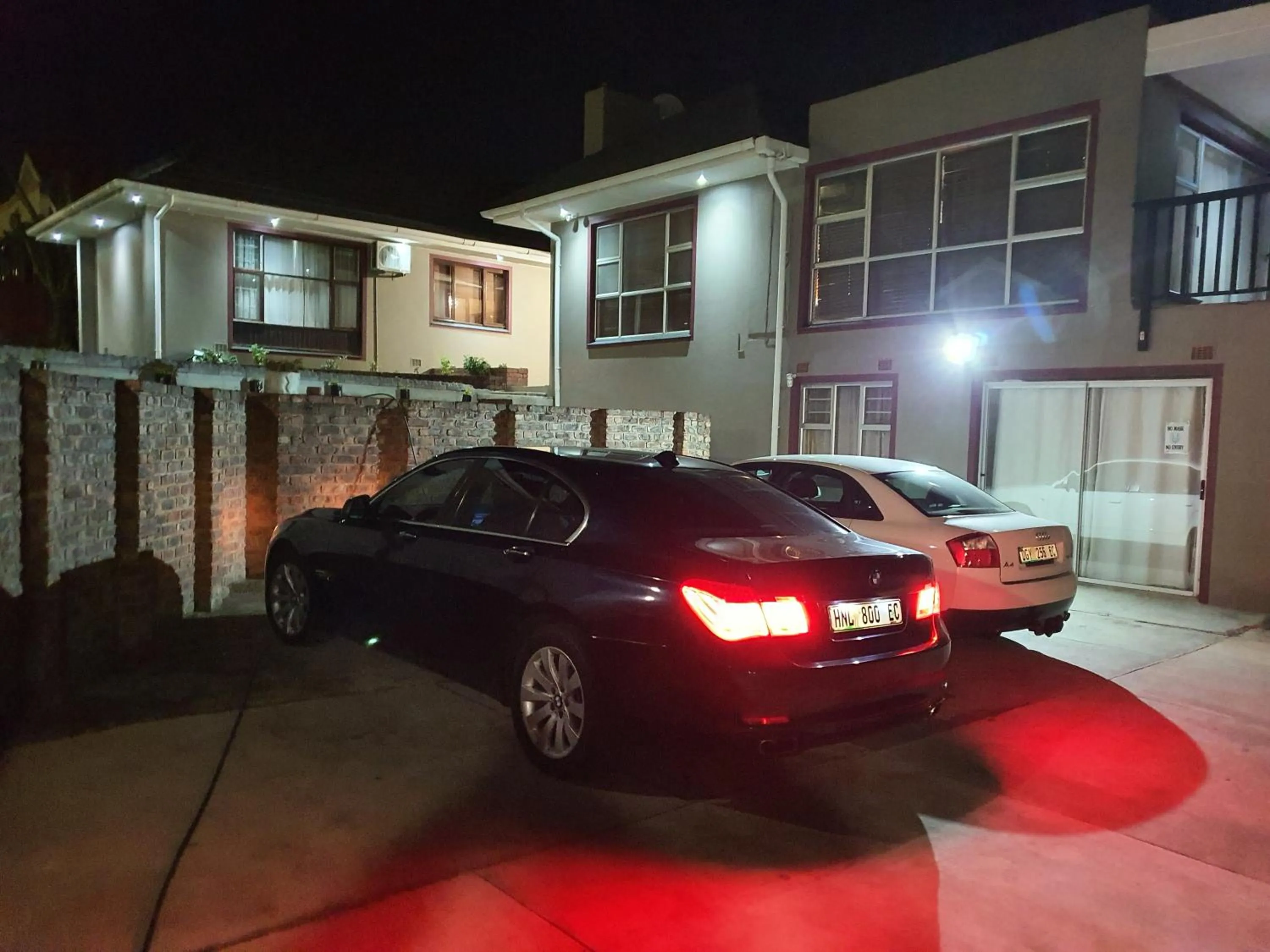 Property building in Sunnyridge Lodge