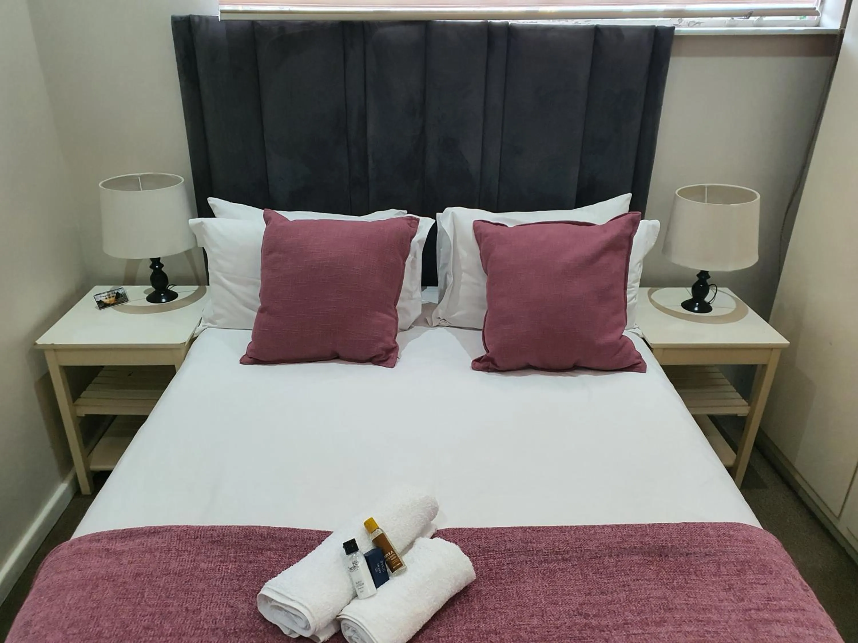 Bed in Sunnyridge Lodge