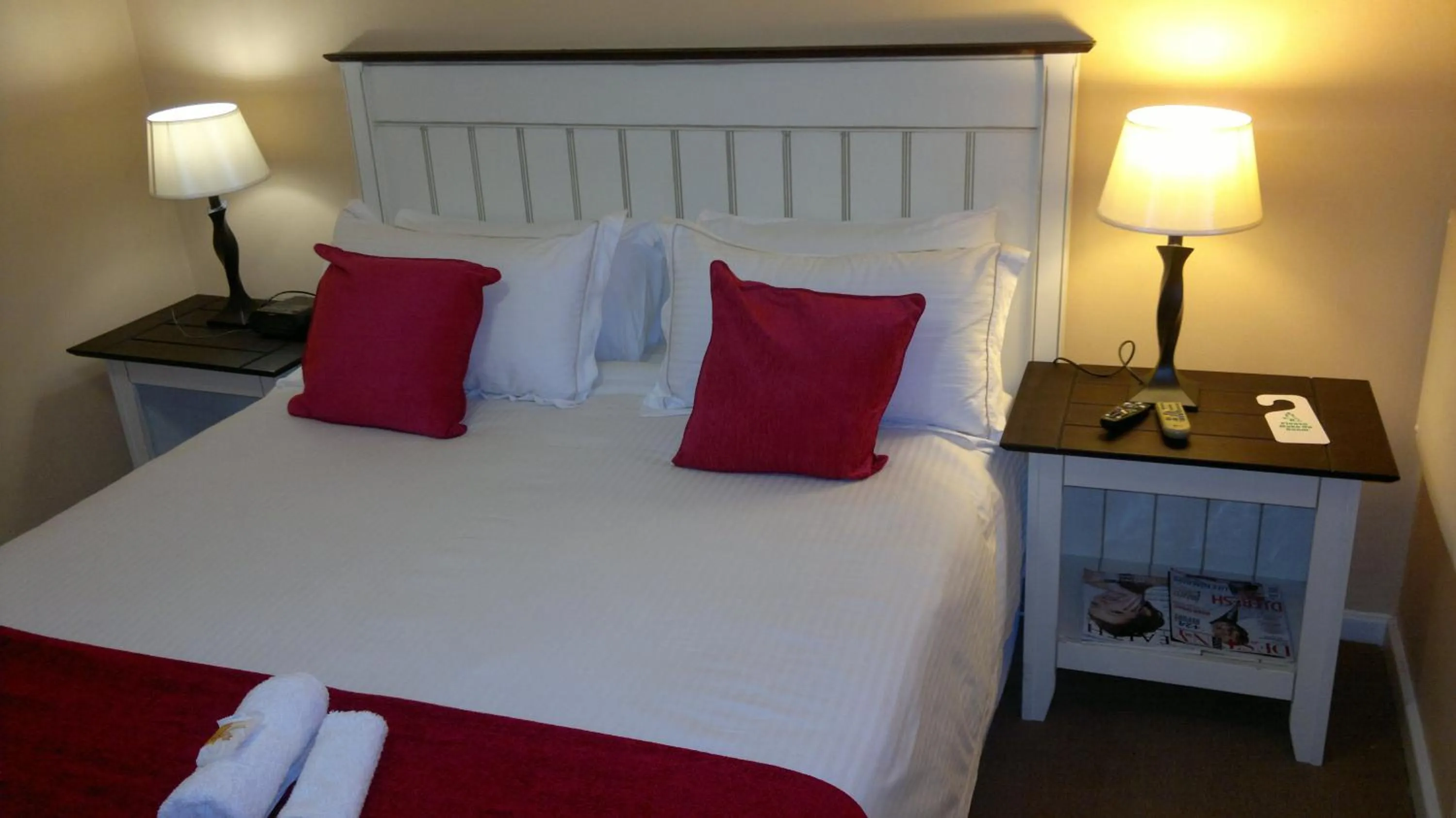 Bed in Sunnyridge Lodge