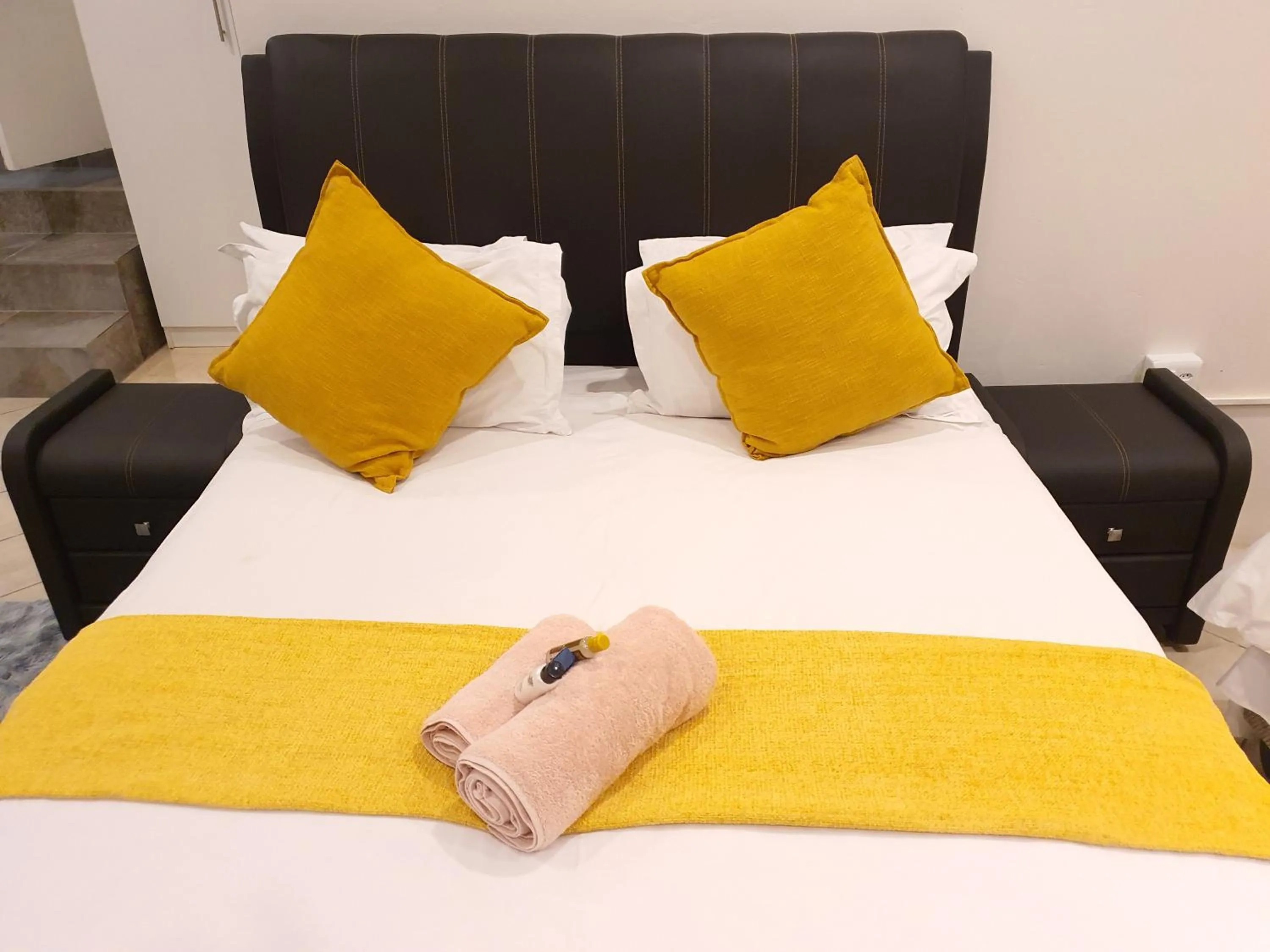 Bed in Sunnyridge Lodge