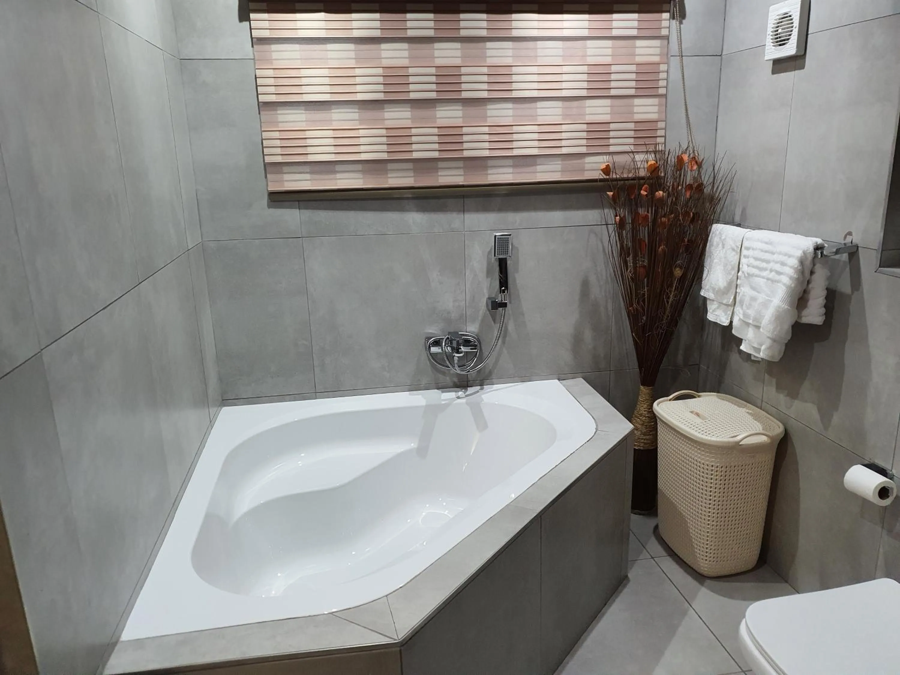 Bath in Sunnyridge Lodge