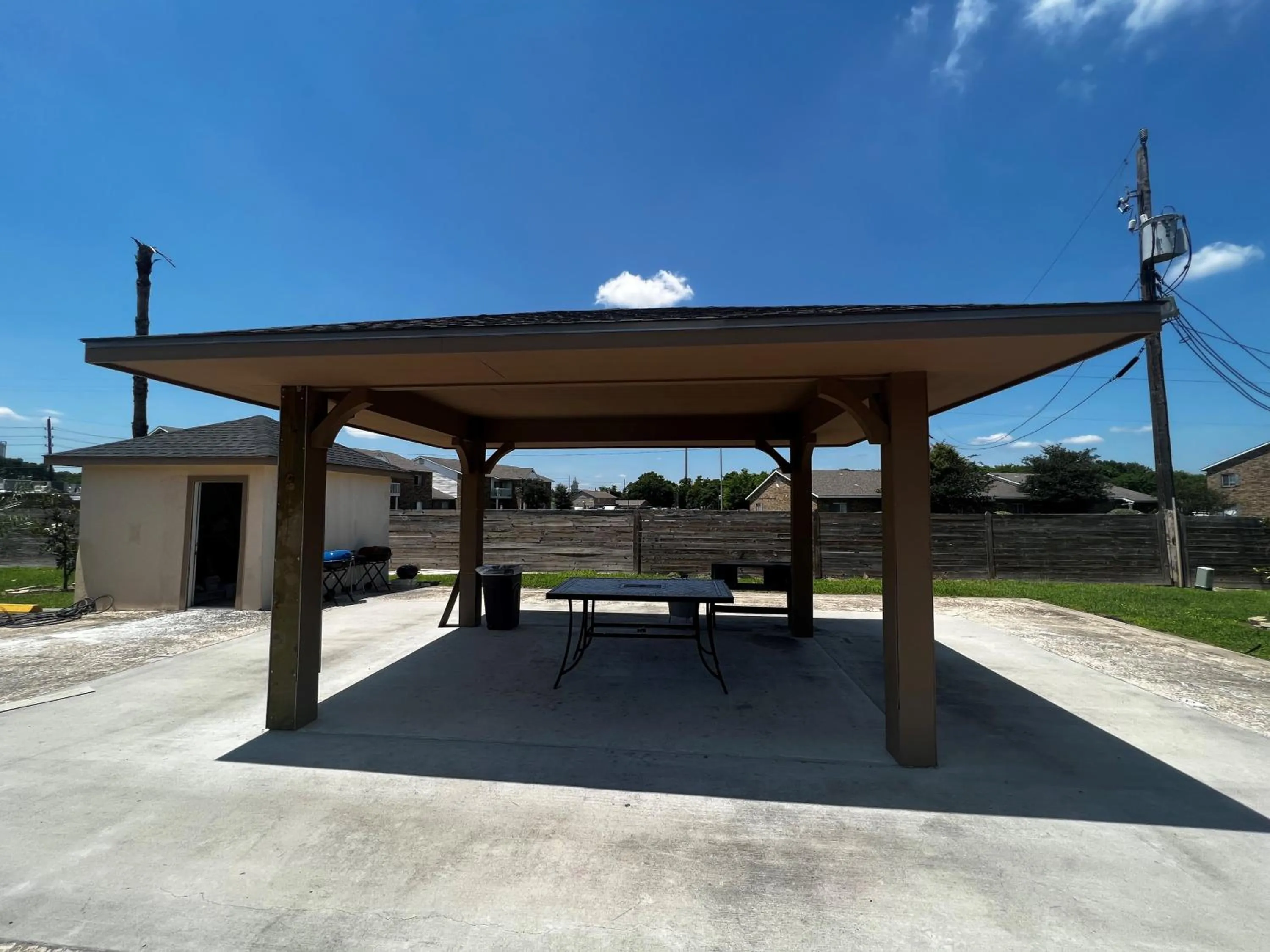 BBQ facilities in Super 8 by Wyndham Mont Belvieu - Baytown East
