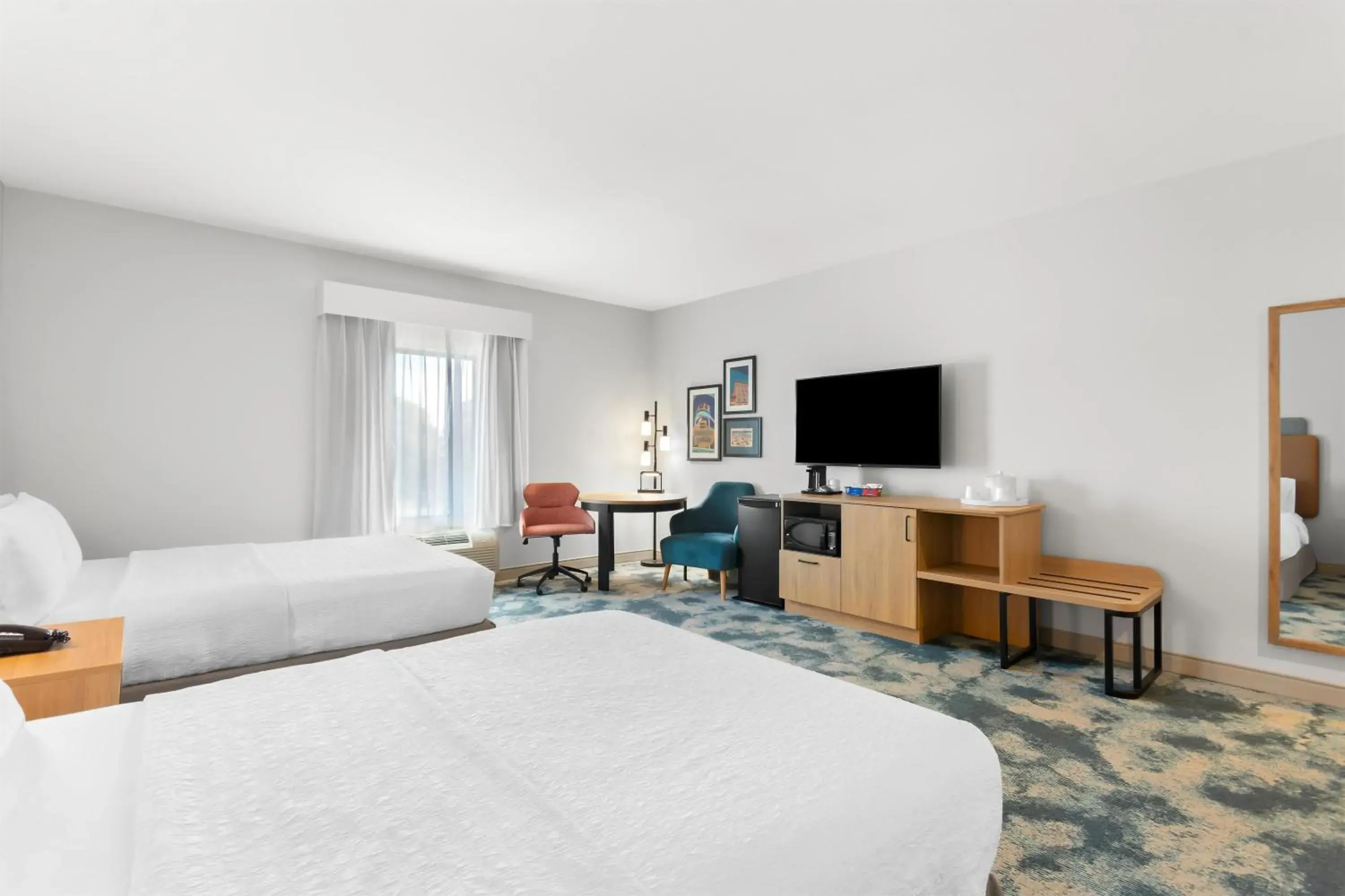 Queen Room with Two Queen Beds - Mobility and Hearing Access/Non-Smoking in Hampton Inn & Suites Pensacola/I-10 Pine Forest Road Queen Room with Two Queen Beds - Mobility and Hearing Access/Non-Smoking in Hampton Inn & Suites Pensacola/I-10 Pine Forest Road