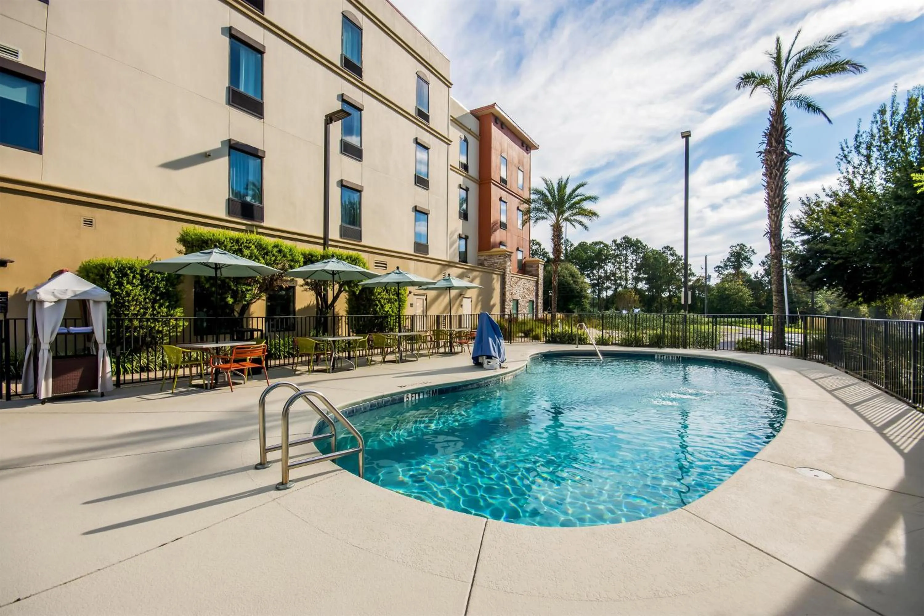 Pool view in Hampton Inn & Suites Pensacola/I-10 Pine Forest Road