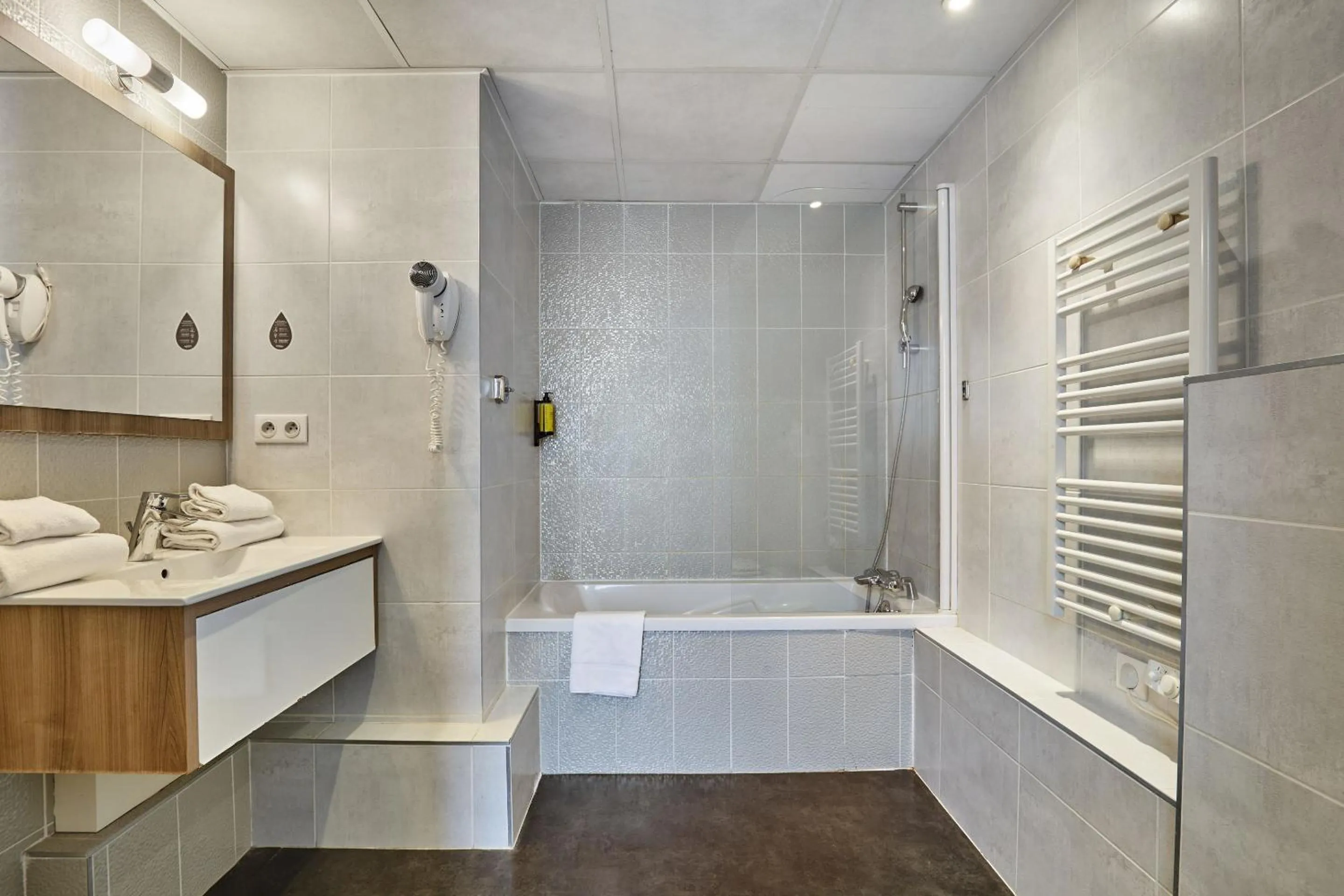 Bathroom in Appart Hotel Odalys City Montpellier Les Occitanes