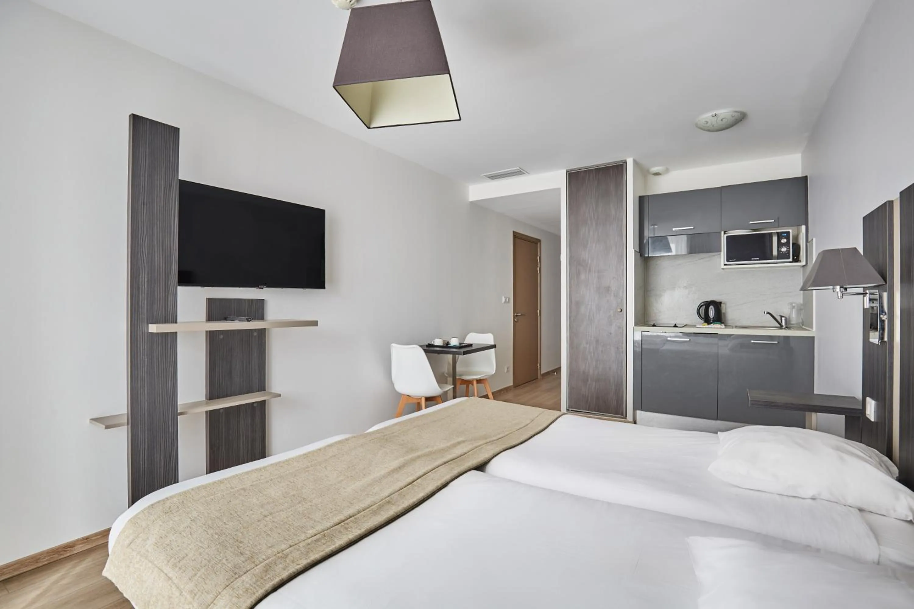 TV and multimedia, Bed in Appart Hotel Odalys City Montpellier Les Occitanes